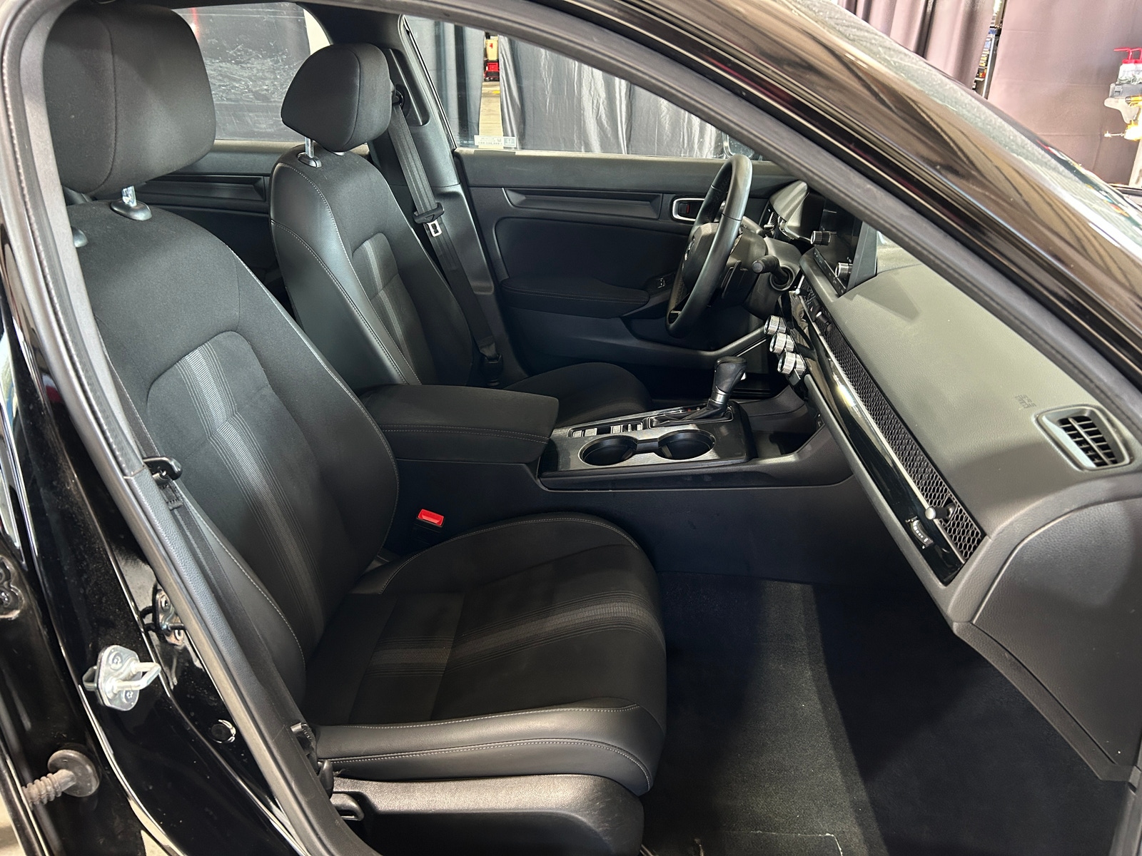 Thumbnail: 2023 Honda Civic - 2