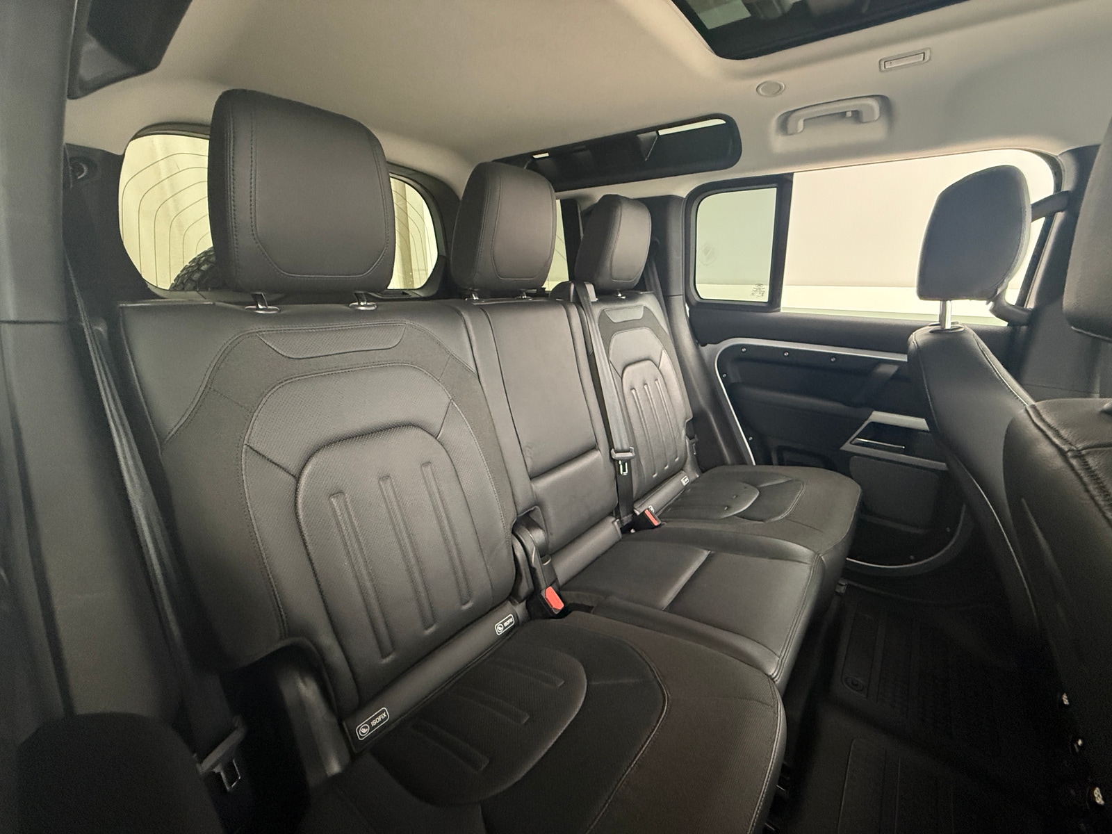 Thumbnail: 2020 Land Rover Defender - 5