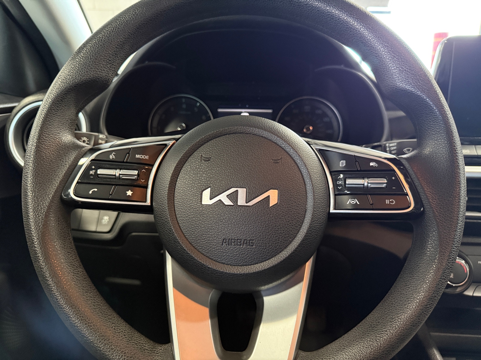 Thumbnail: 2024 Kia Forte - 5