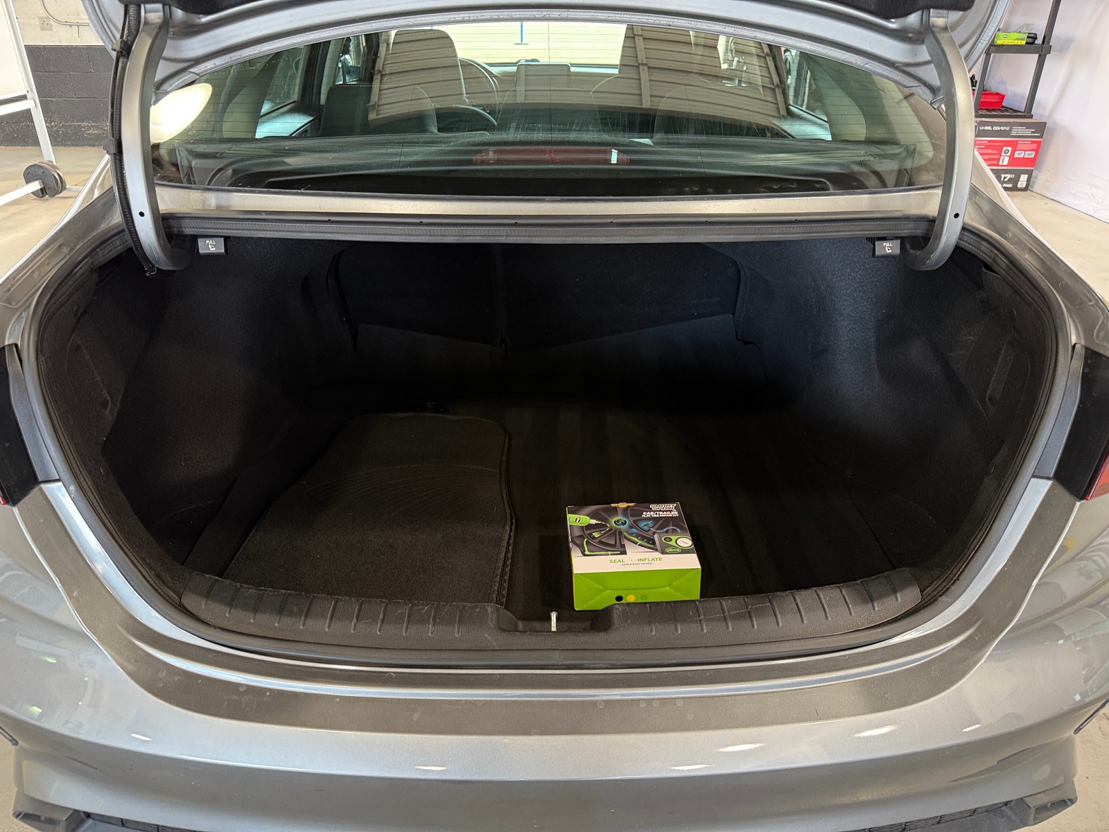 Thumbnail: 2024 Kia Forte - 7