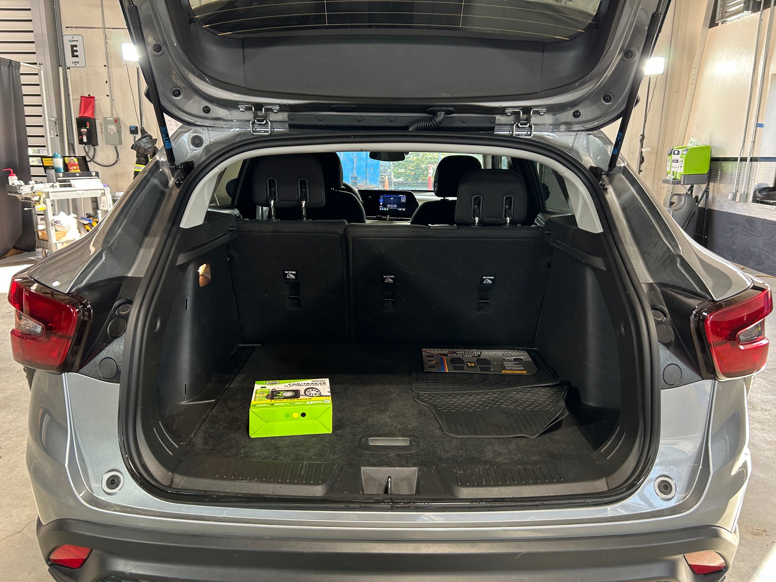 Thumbnail: 2025 Chevrolet Trax - 7