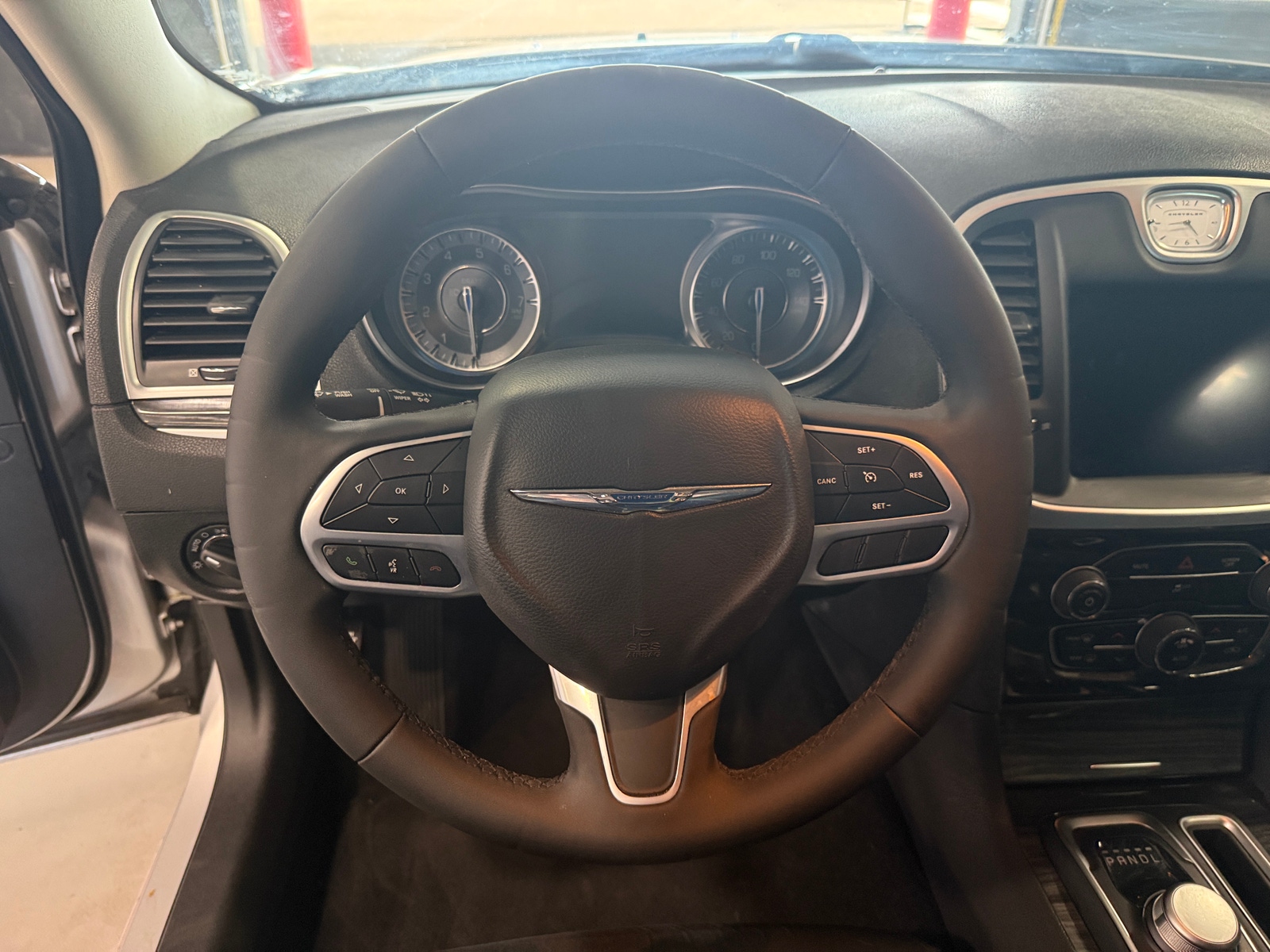 Thumbnail: 2022 Chrysler 300 - 5