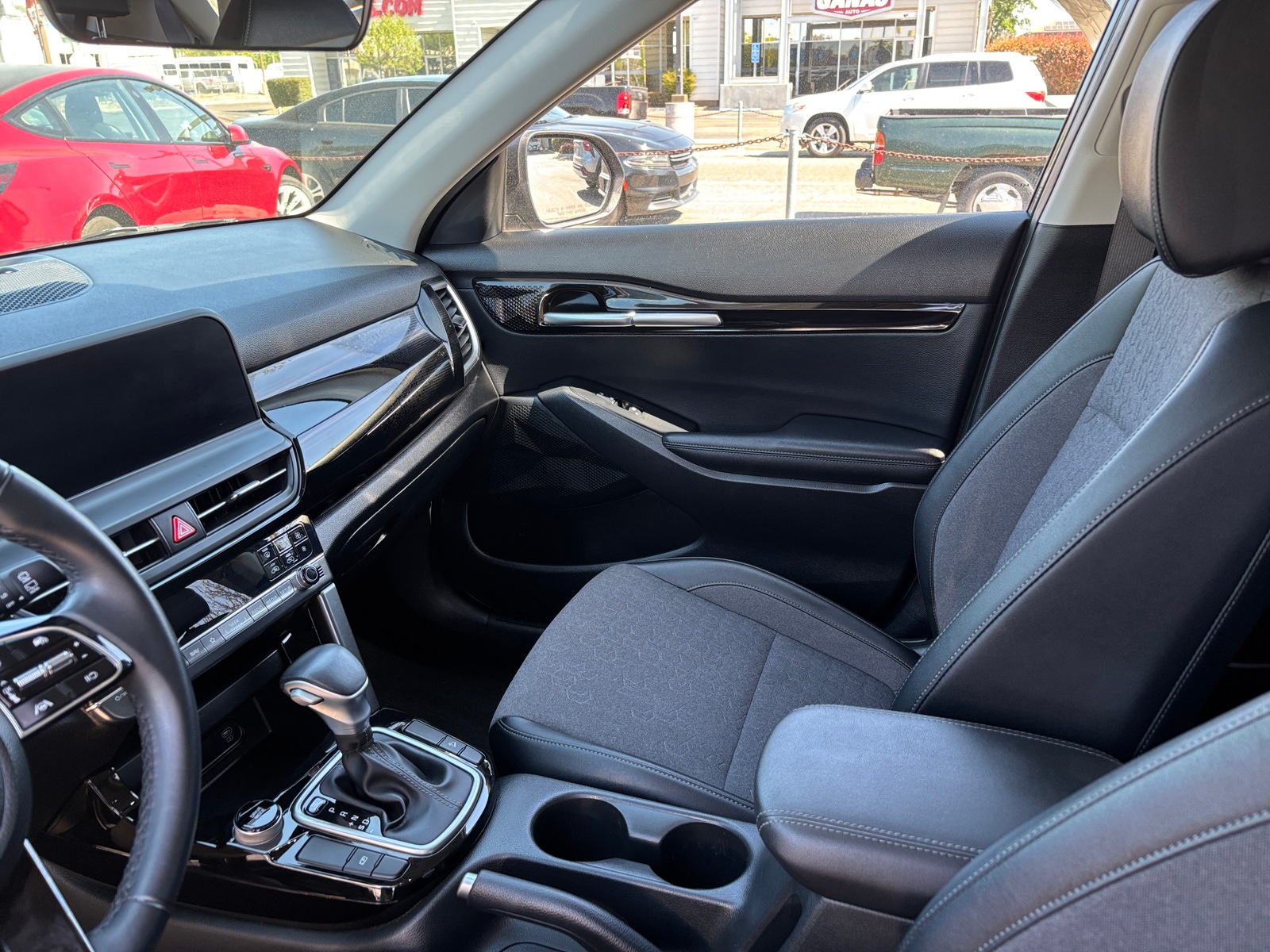 Thumbnail: 2025 Kia Seltos - 2