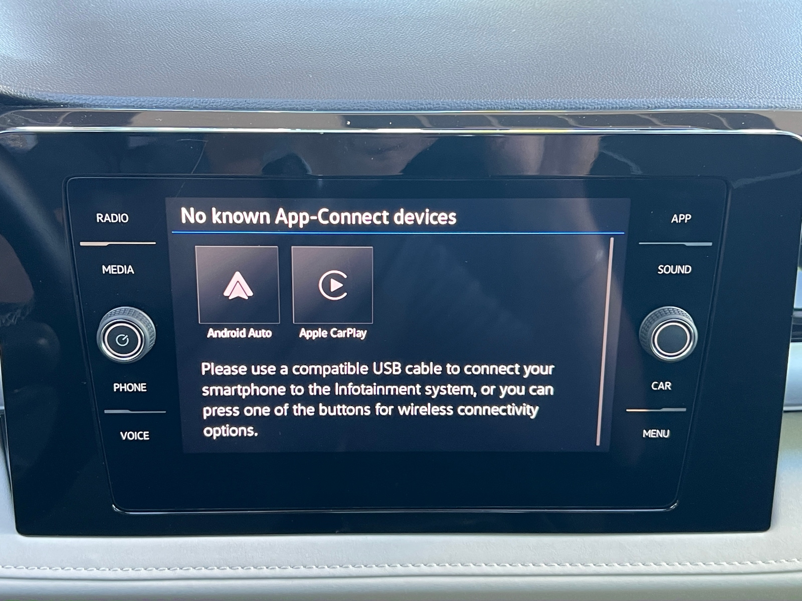 Thumbnail: 2025 Volkswagen Taos - 4