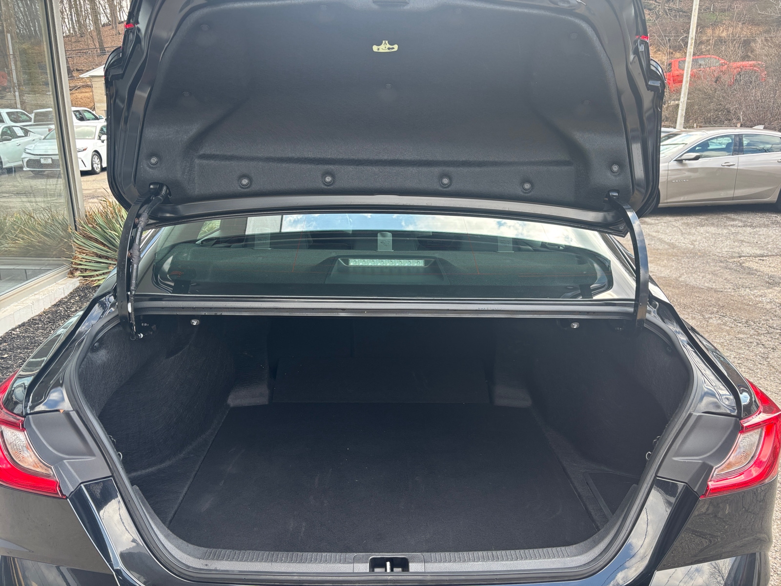 Thumbnail: 2025 Toyota Camry - 6