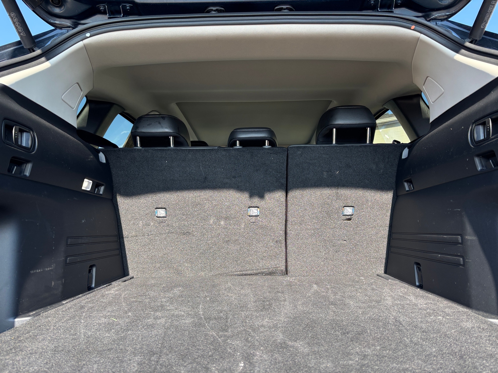 Thumbnail: 2025 Mazda CX-50 - 6