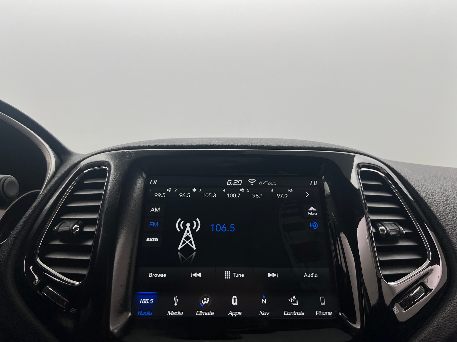 Thumbnail: 2018 Jeep Compass - 3