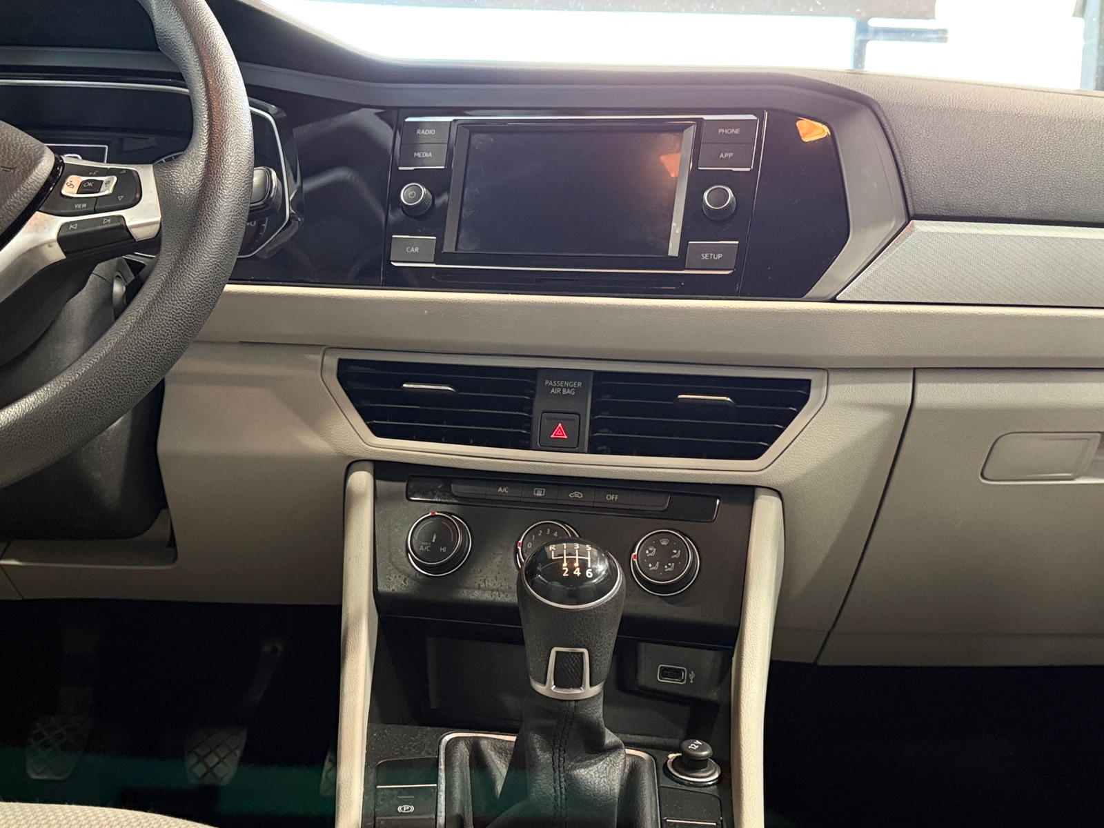 Thumbnail: 2019 Volkswagen Jetta - 4