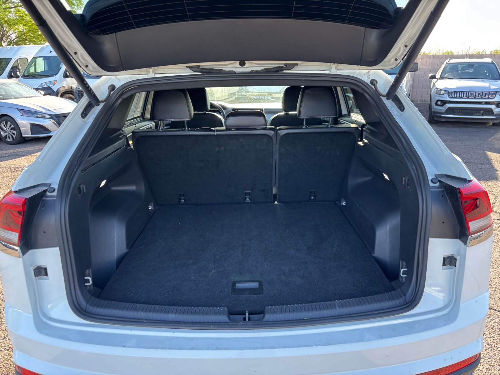 Thumbnail: 2025 Volkswagen Atlas - 6