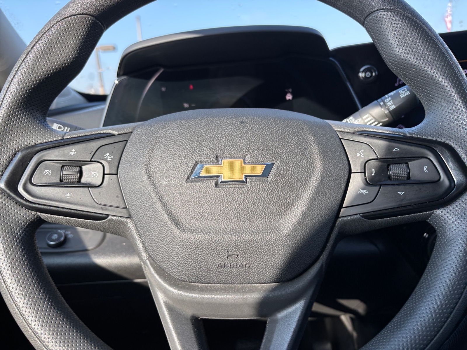 Thumbnail: 2025 Chevrolet Trax - 5