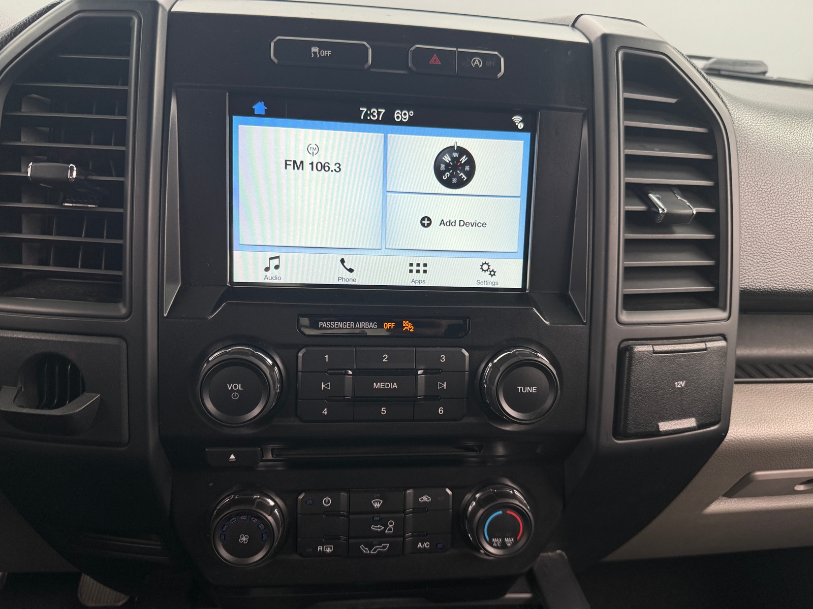 Thumbnail: 2018 Ford Econoline - 4