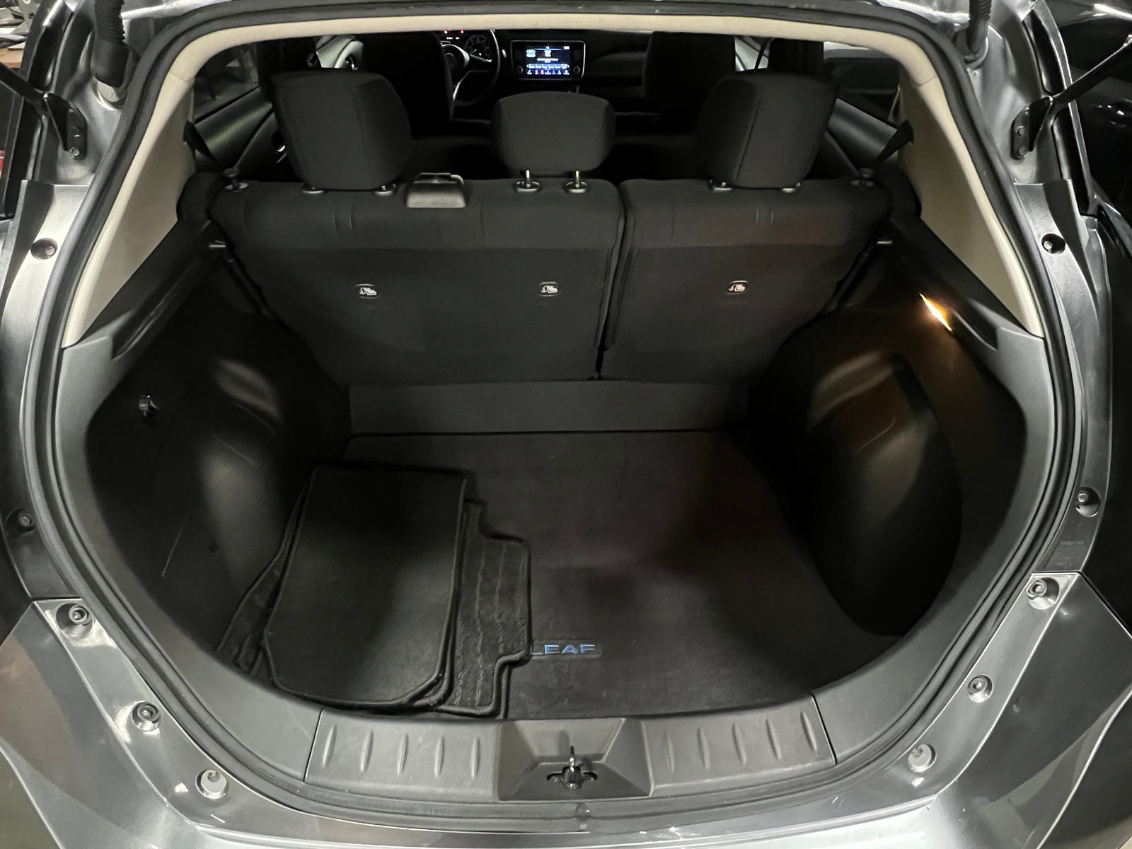 Thumbnail: 2022 Nissan Leaf - 7