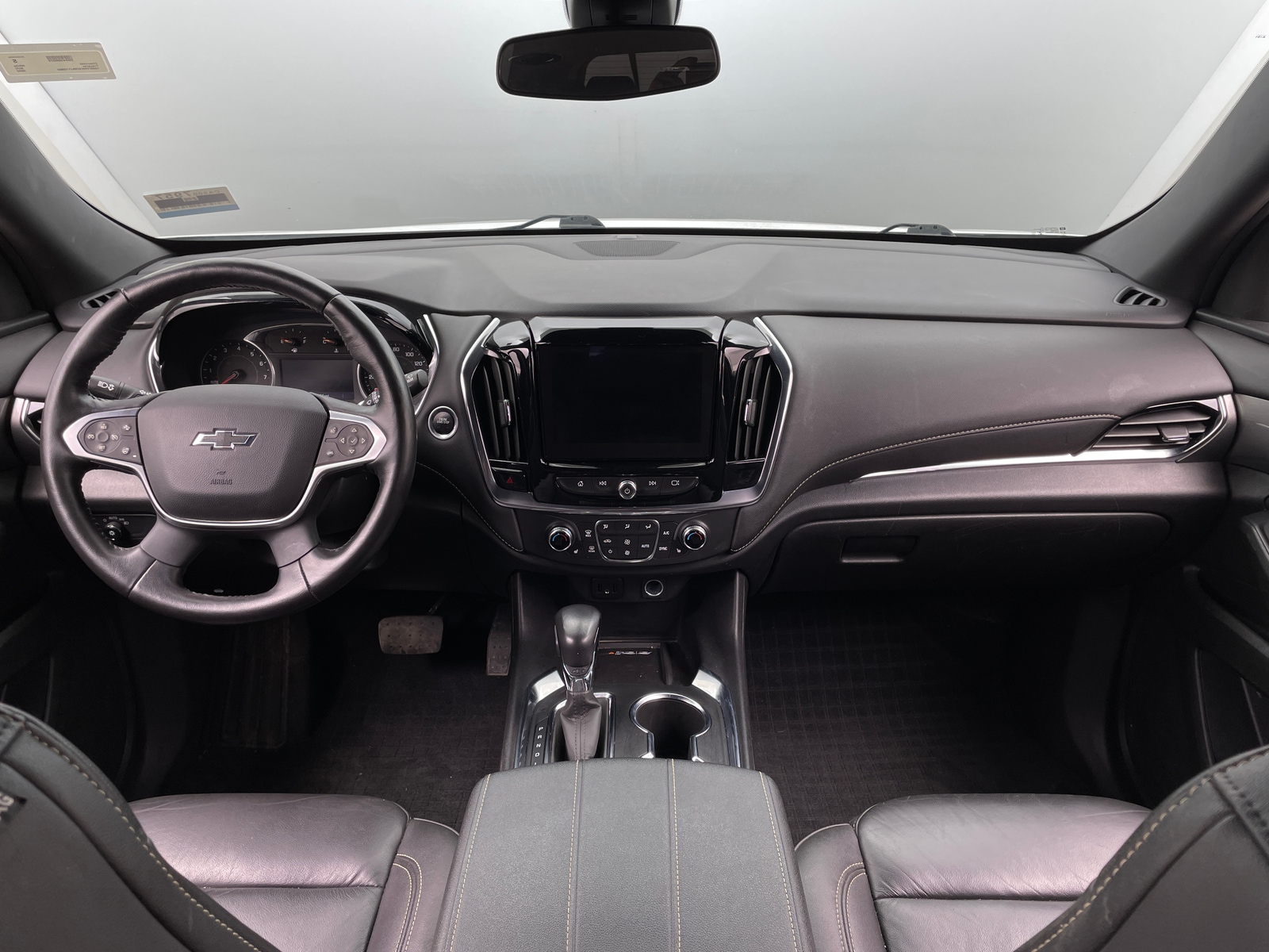 Thumbnail: 2022 Chevrolet Traverse - 2