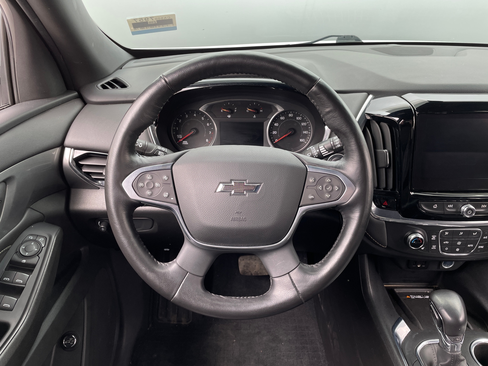 Thumbnail: 2022 Chevrolet Traverse - 4