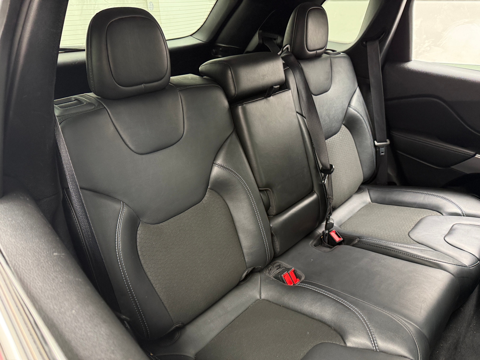 Thumbnail: 2021 Jeep Cherokee - 6