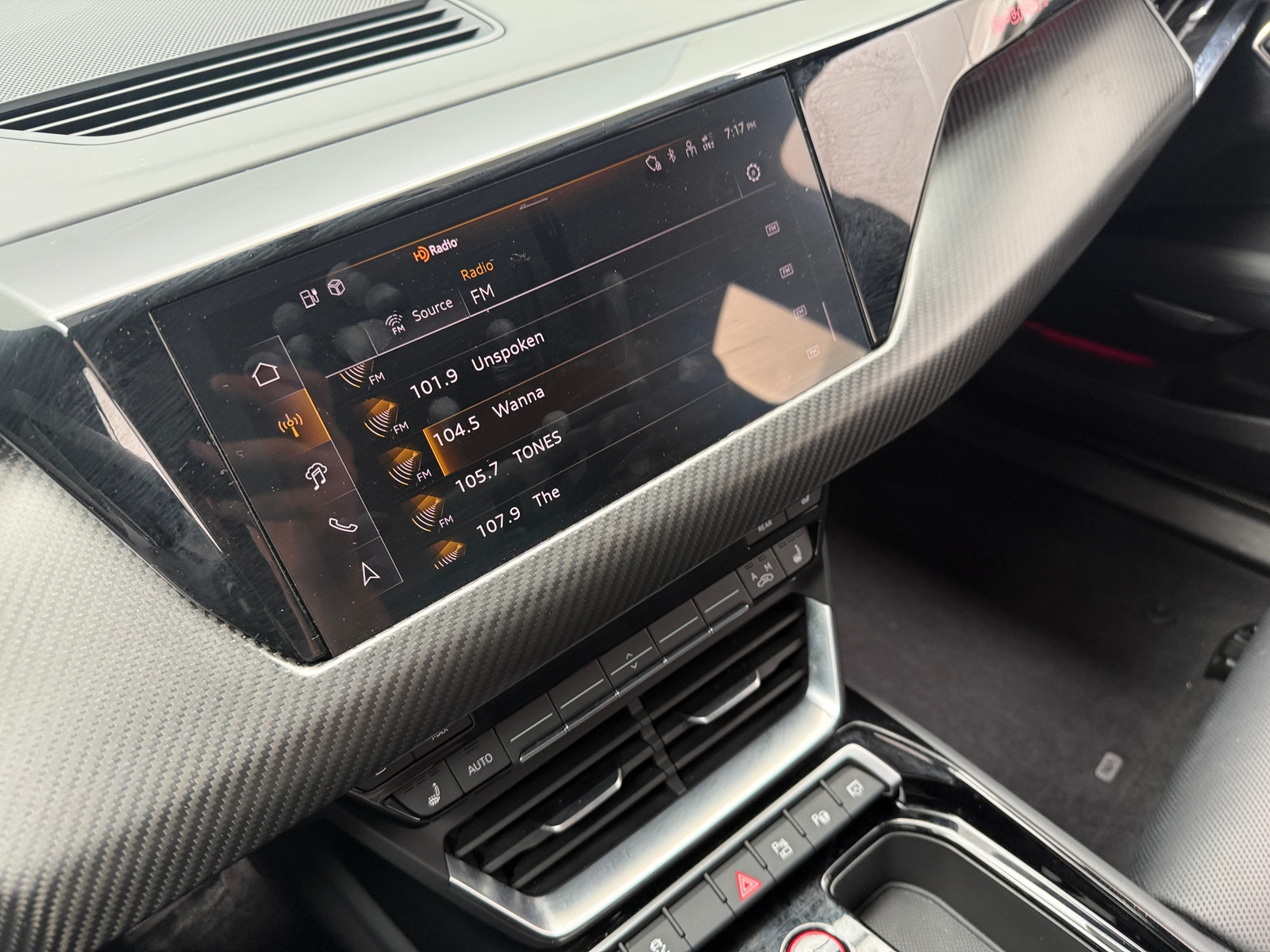 Thumbnail: 2024 Audi RS e-tron GT - 3