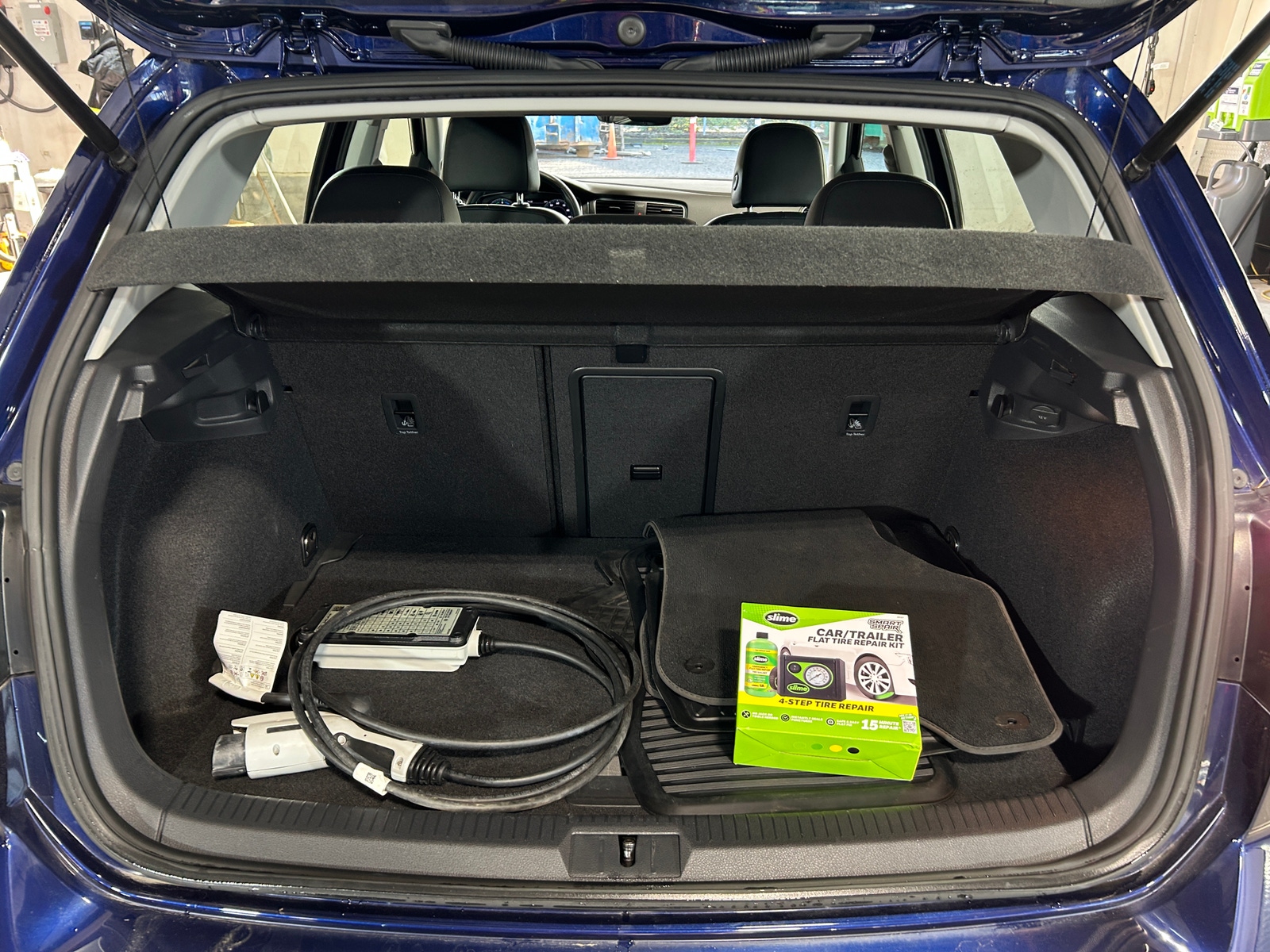 Thumbnail: 2019 Volkswagen e-Golf - 6