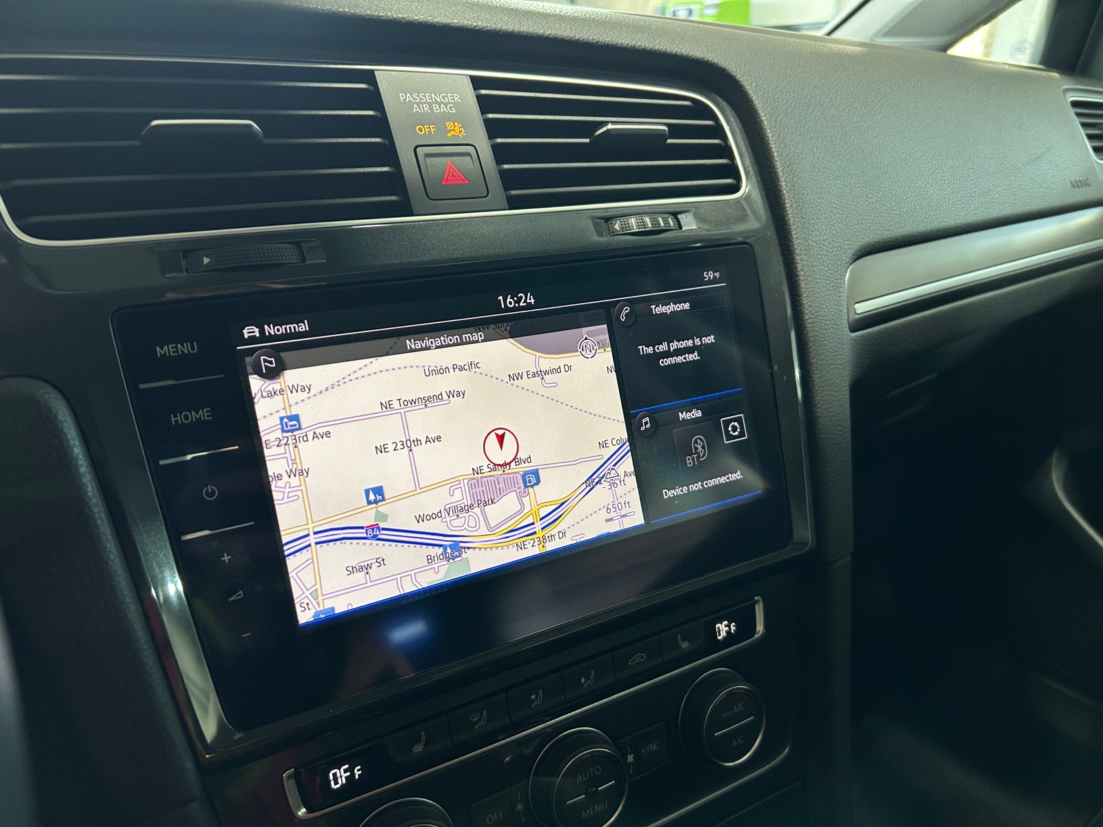 Thumbnail: 2019 Volkswagen e-Golf - 3