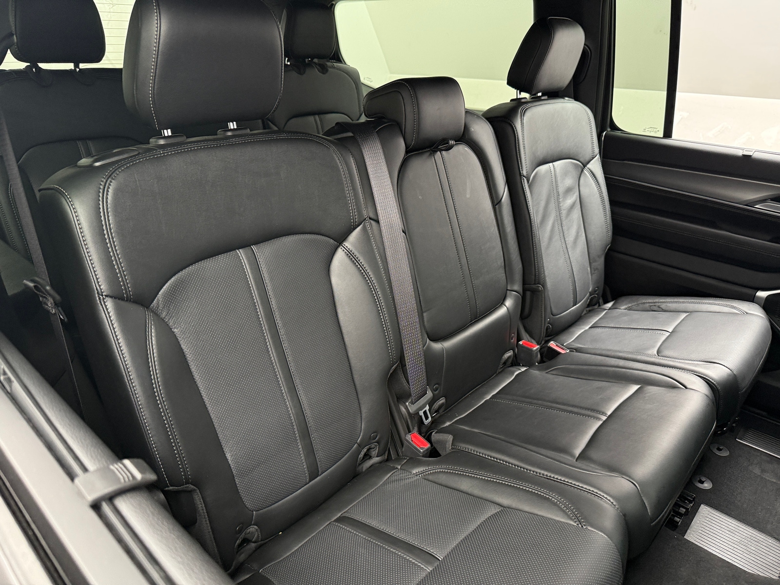 Thumbnail: 2024 Jeep Wagoneer - 5