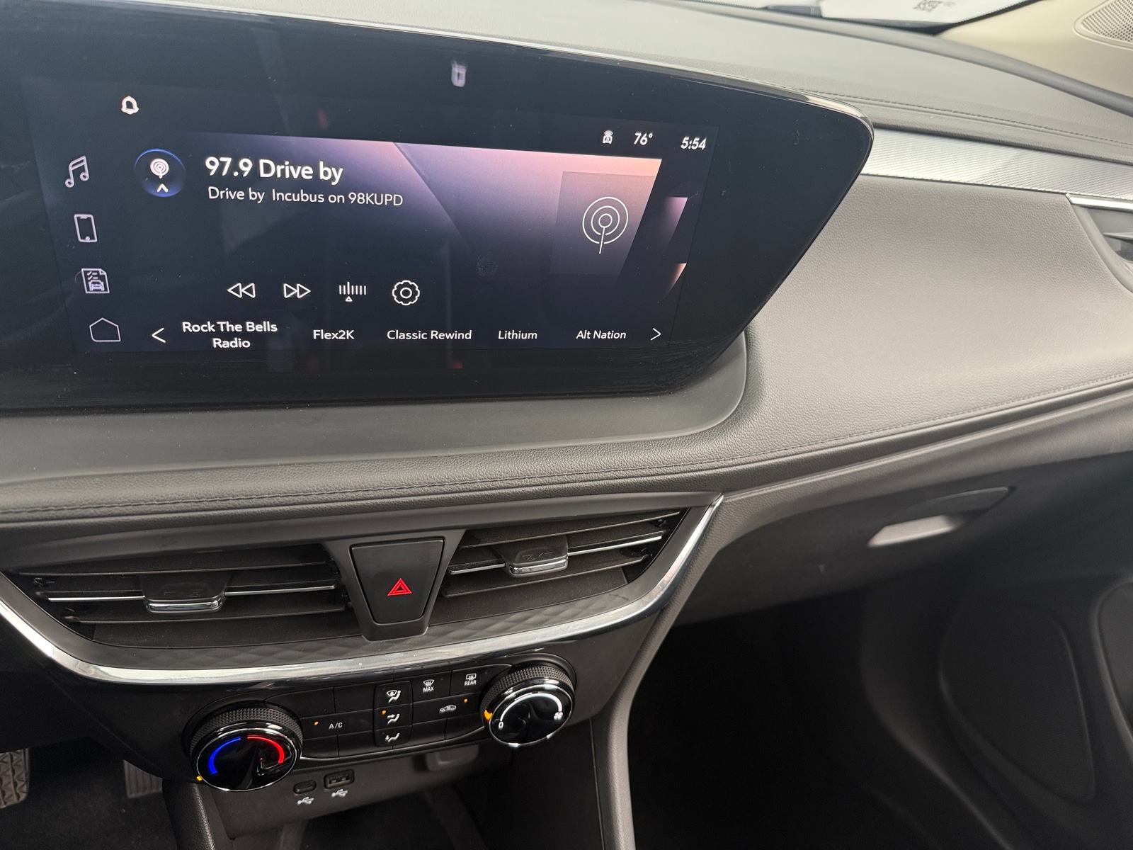 Thumbnail: 2025 Buick Encore GX - 3