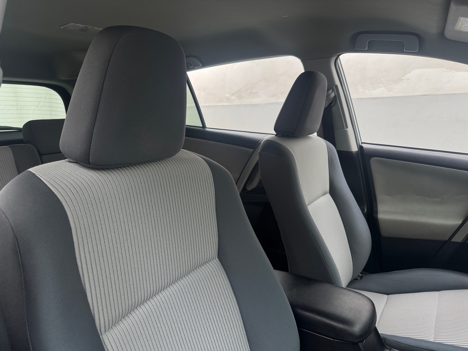 Thumbnail: 2015 Toyota RAV4 - 2