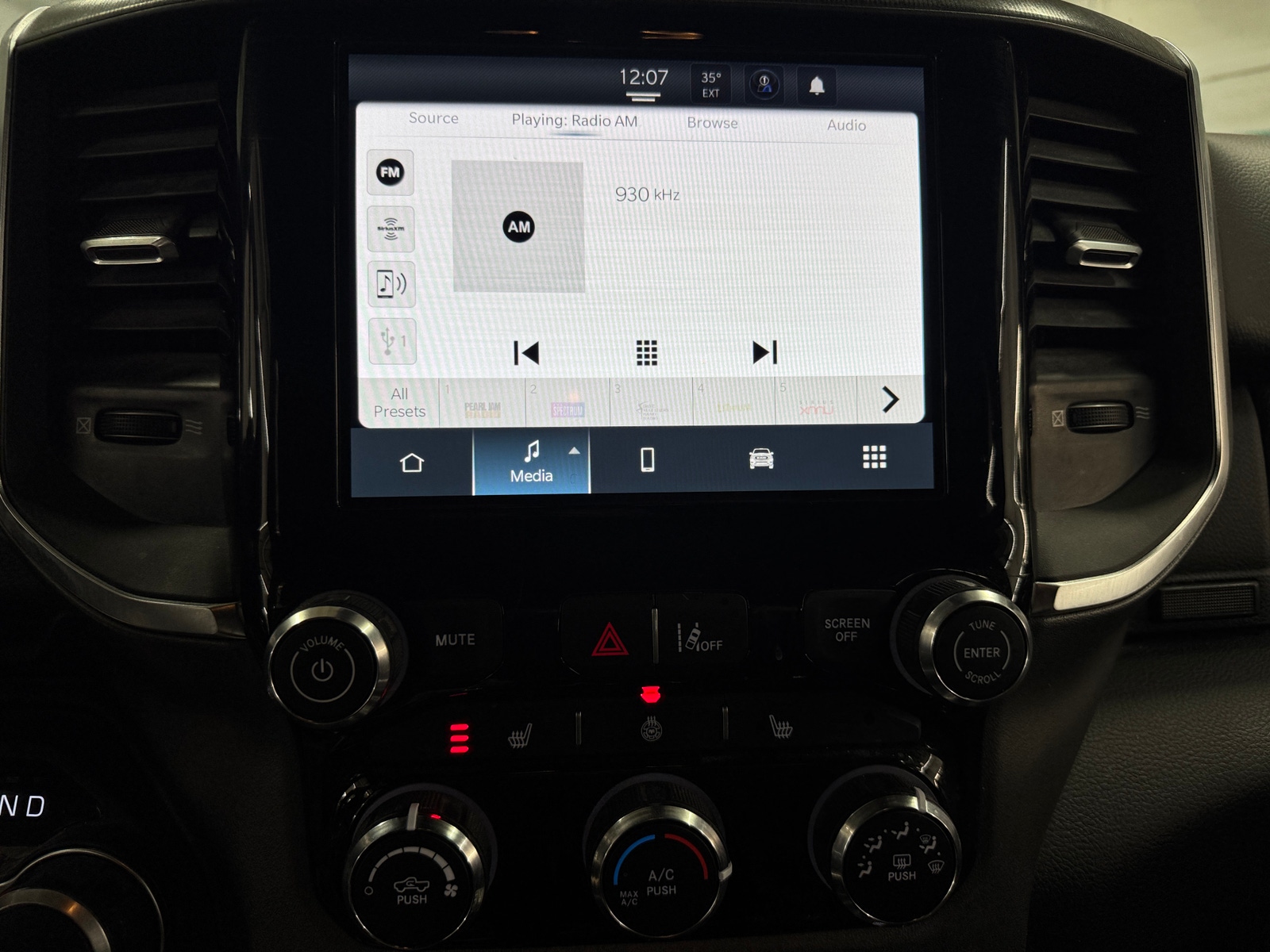 Thumbnail: 2025 RAM 1500 - 4