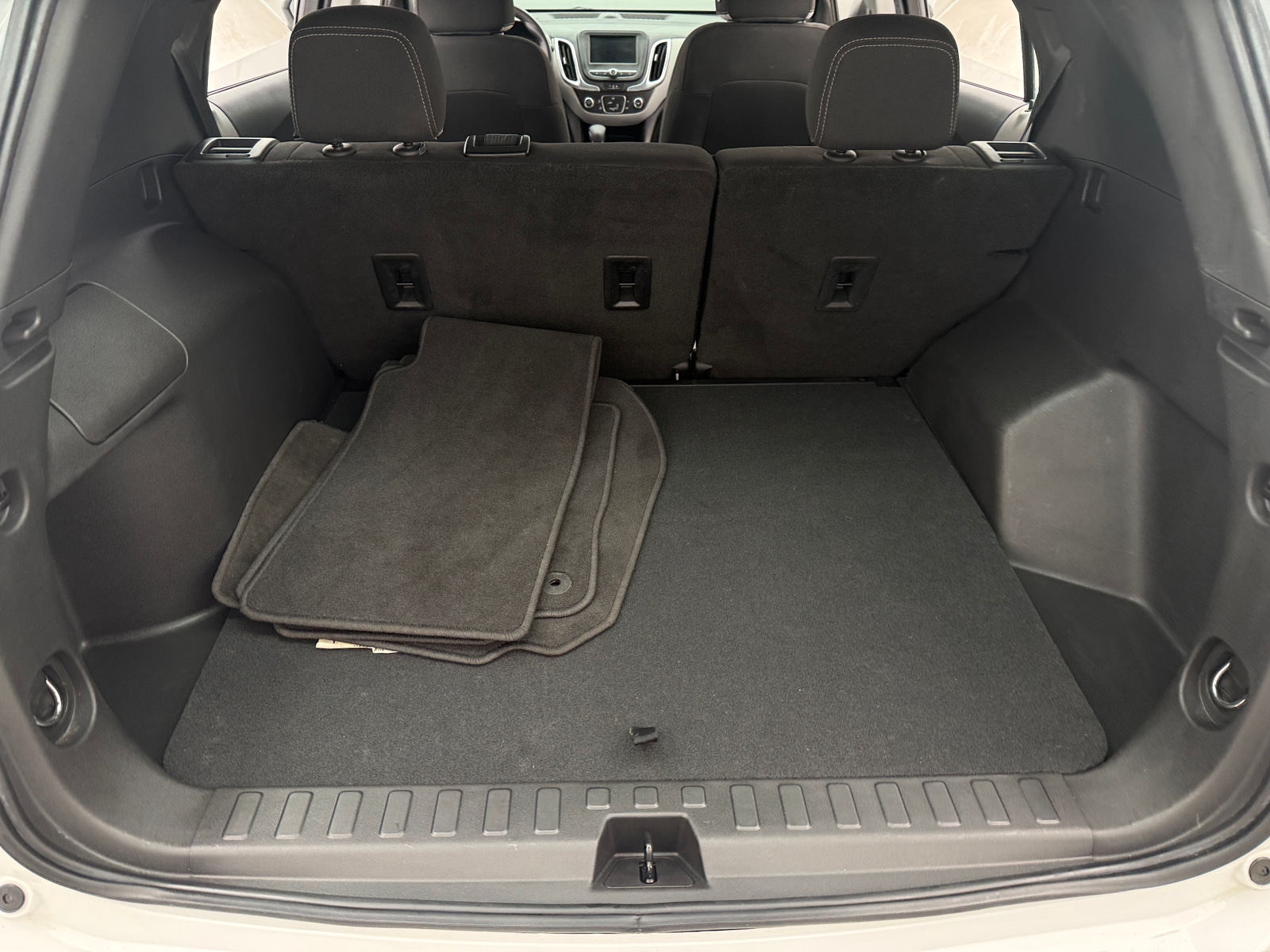 Thumbnail: 2022 Chevrolet Equinox - 7