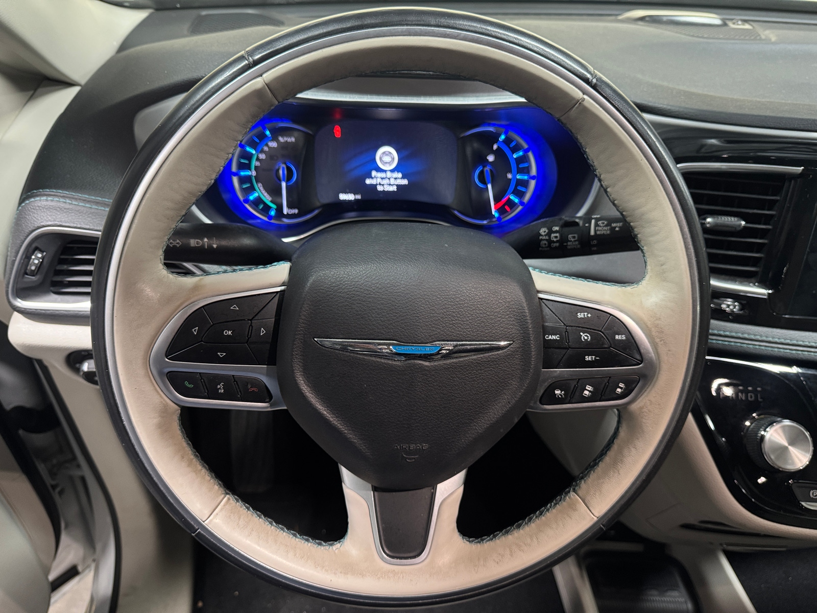 Thumbnail: 2018 Chrysler Pacifica - 4