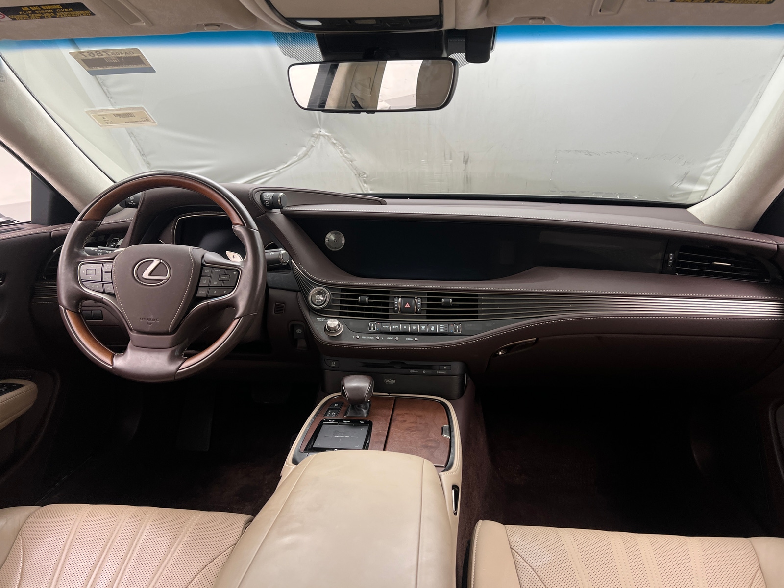 Thumbnail: 2019 Lexus LS - 3