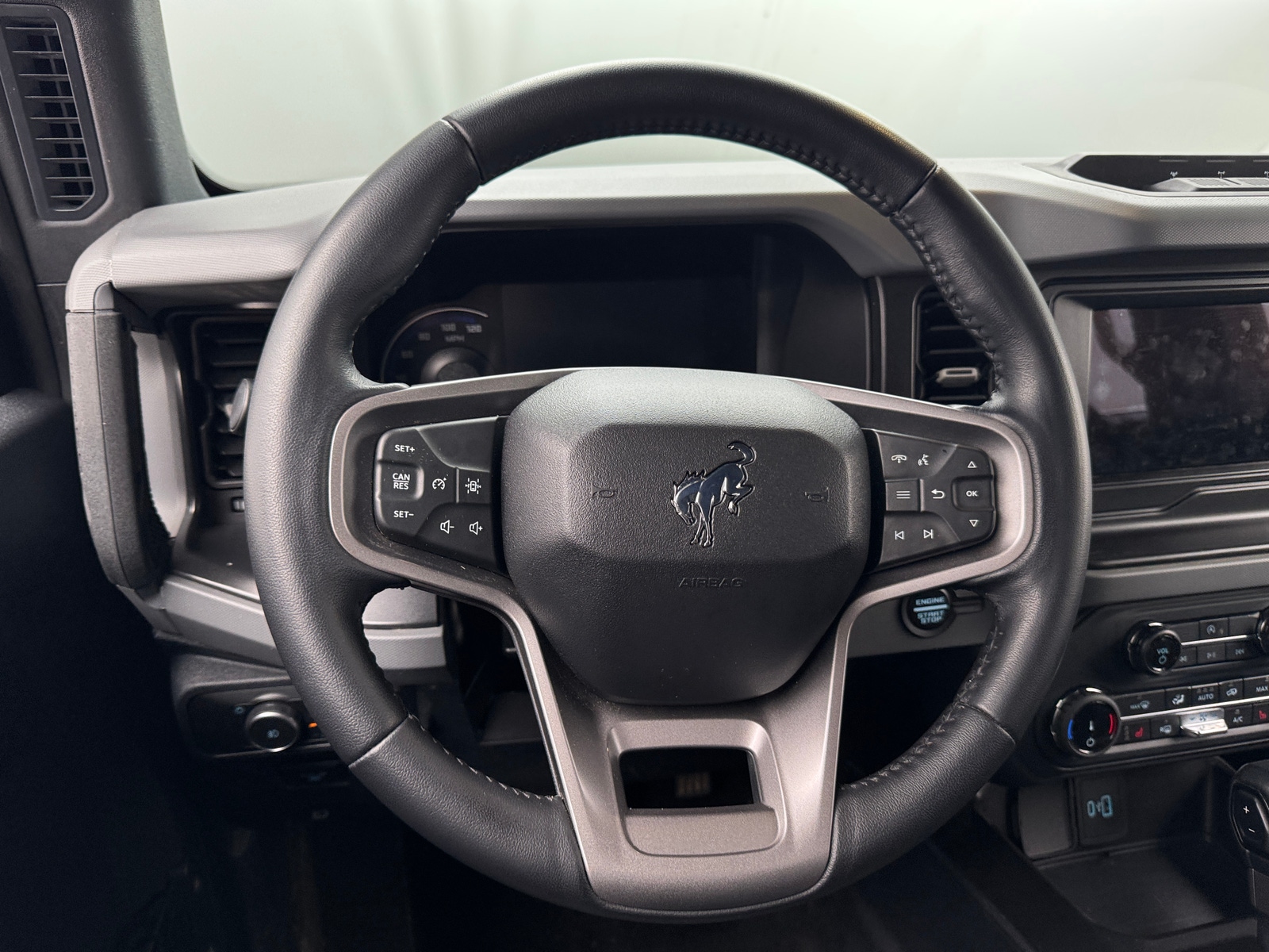 Thumbnail: 2022 Ford Bronco - 5