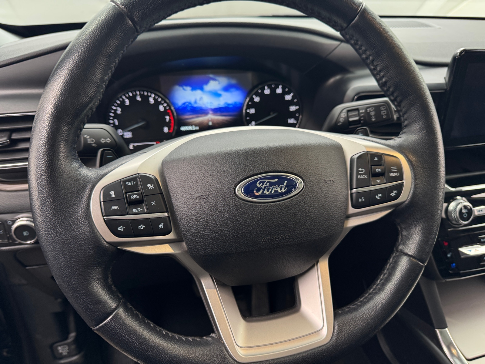 Thumbnail: 2021 Ford Explorer - 4