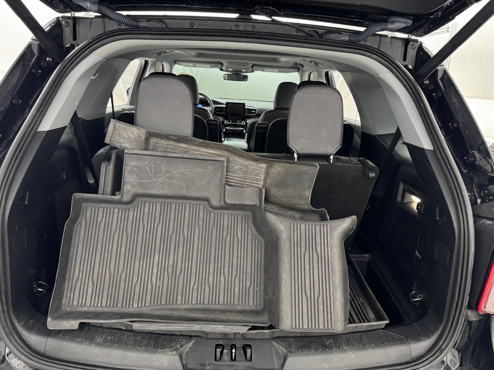 Thumbnail: 2021 Ford Explorer - 6