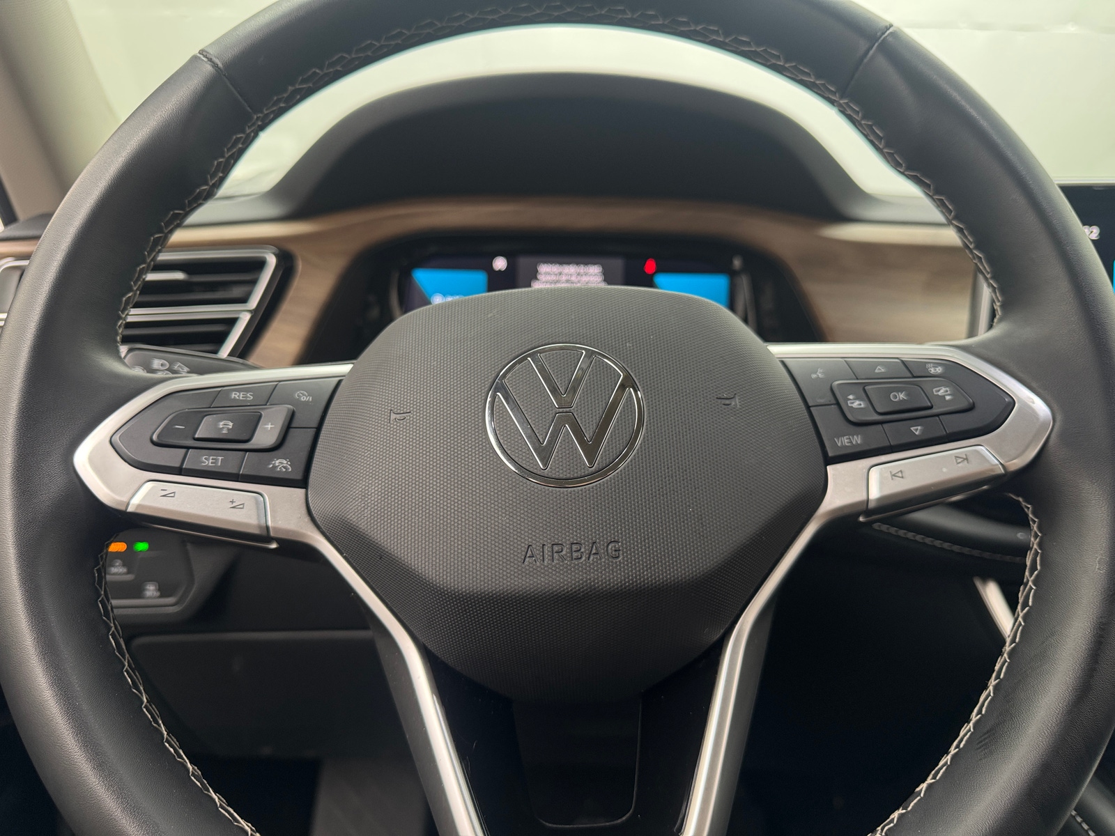 Thumbnail: 2025 Volkswagen Atlas - 4