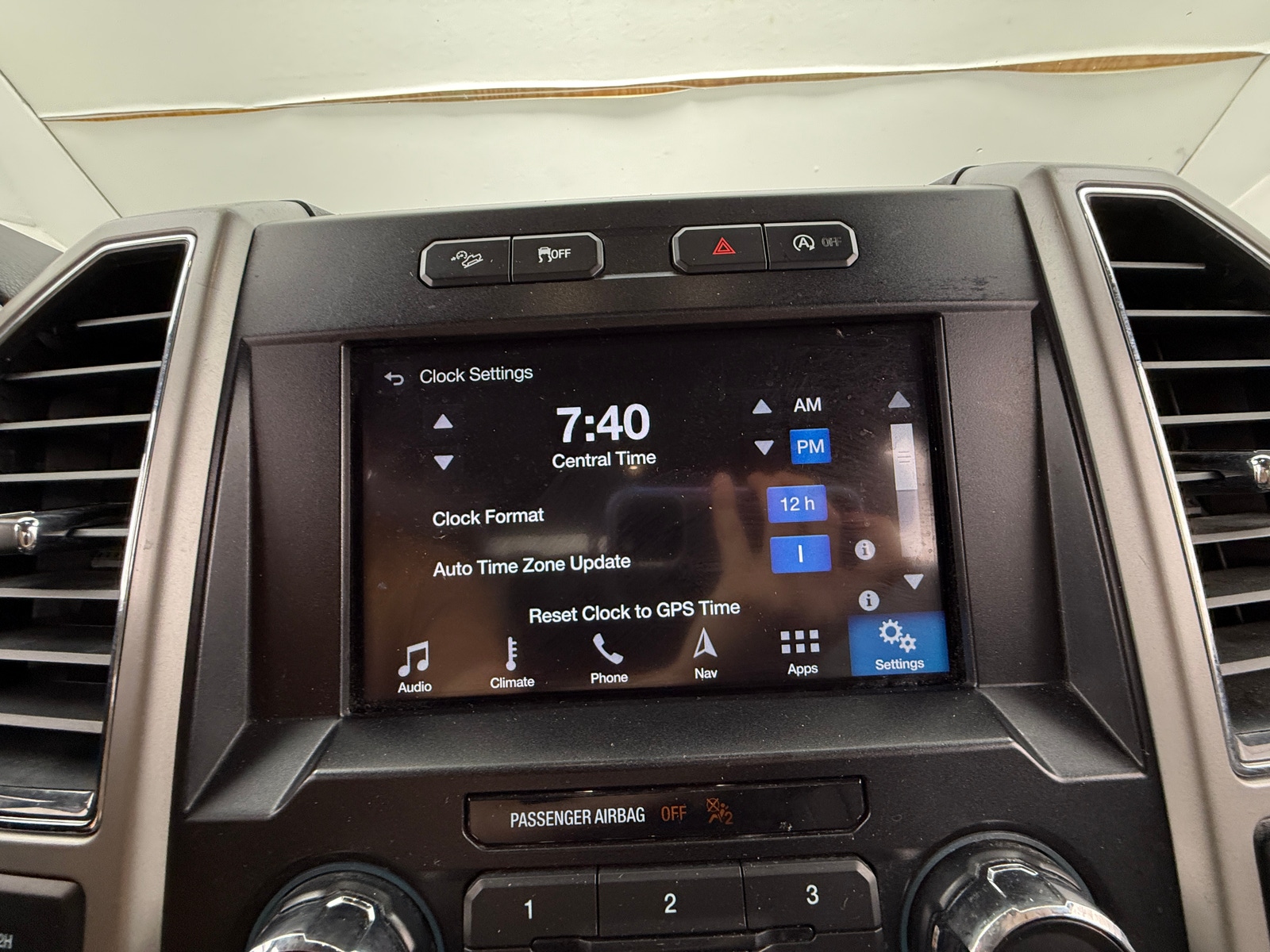 Thumbnail: 2019 Ford Econoline - 3