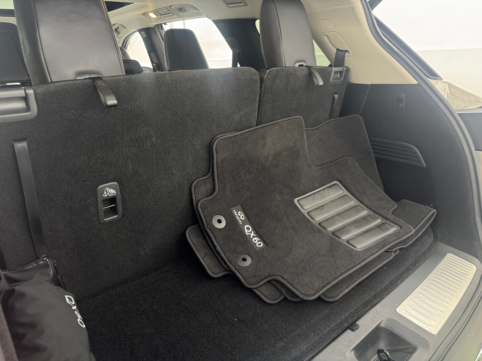 Thumbnail: 2023 INFINITI QX60 - 7