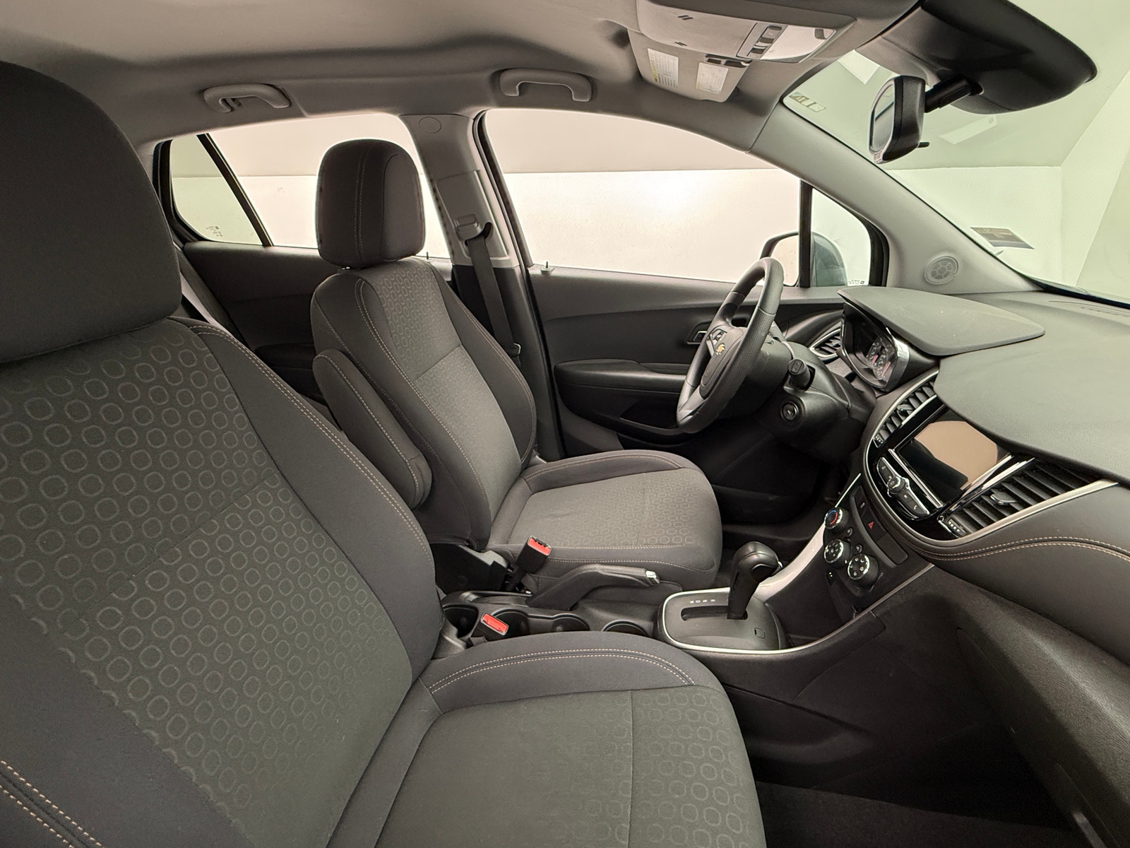 Thumbnail: 2019 Chevrolet Trax - 2