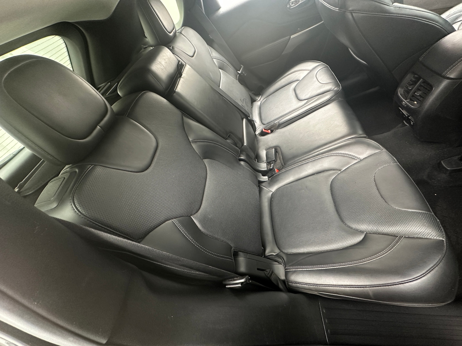 Thumbnail: 2020 Jeep Cherokee - 5