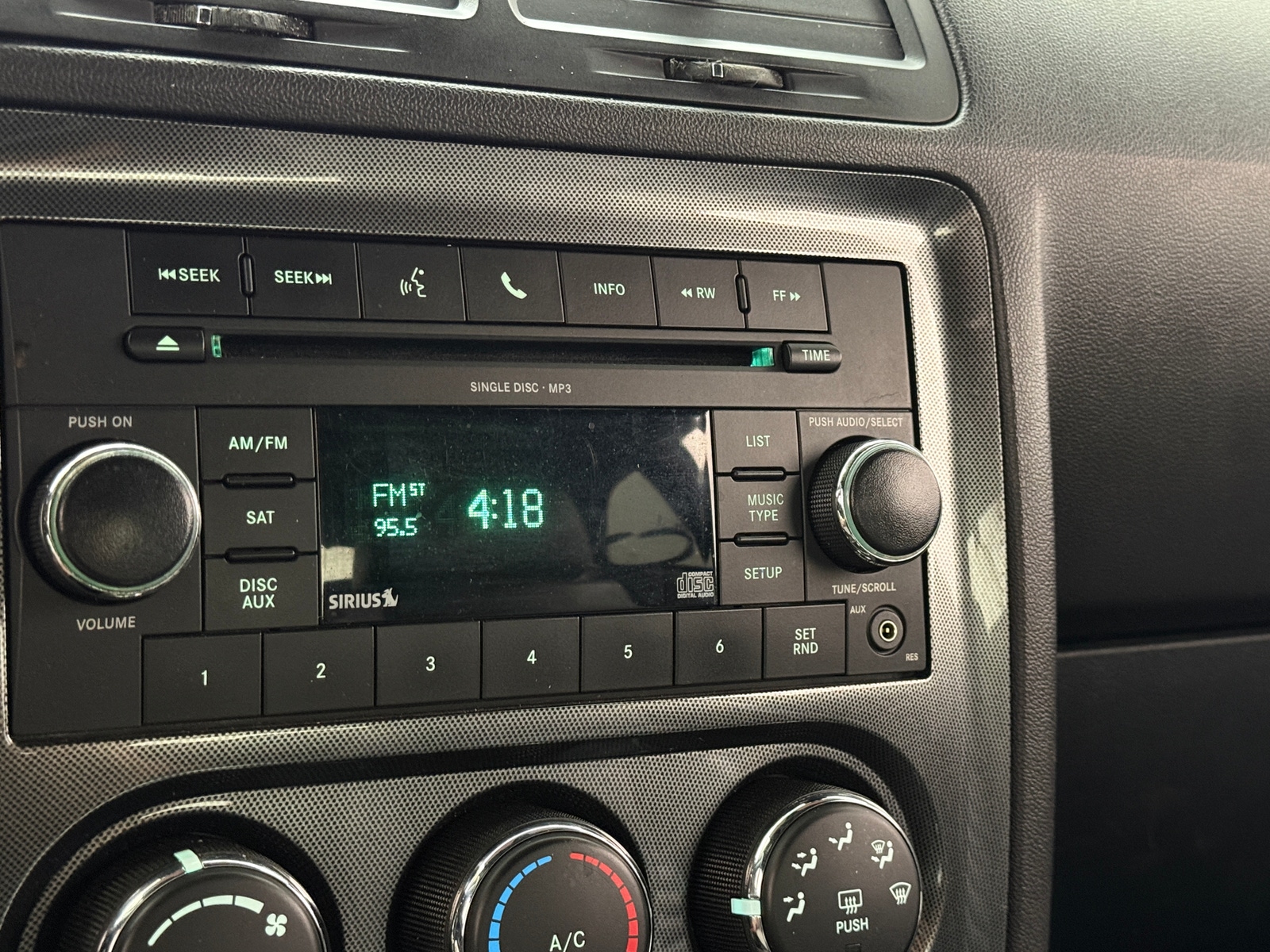 Thumbnail: 2010 Dodge Challenger - 3