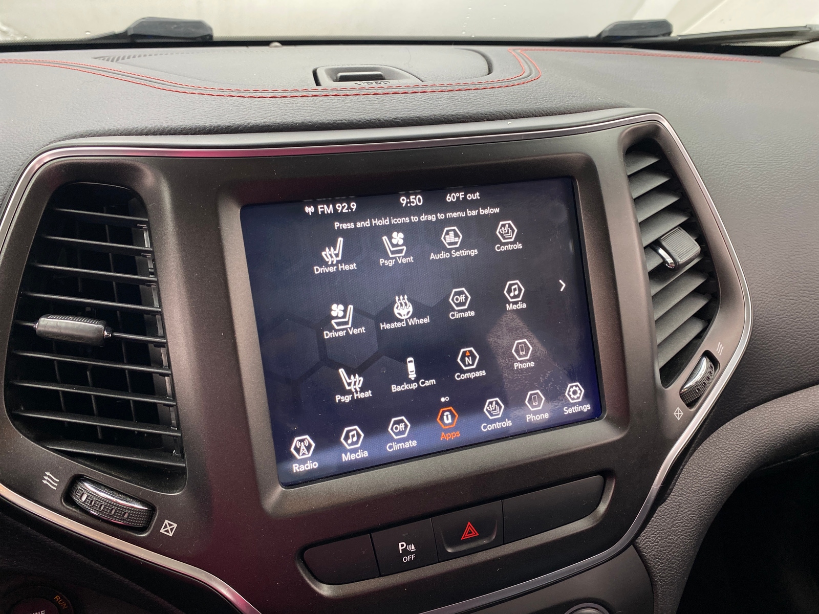 Thumbnail: 2019 Jeep Cherokee - 3