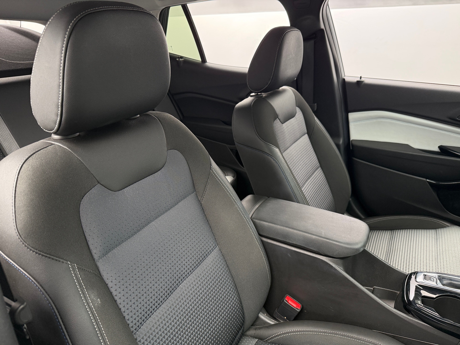 Thumbnail: 2025 Chevrolet Trax - 2