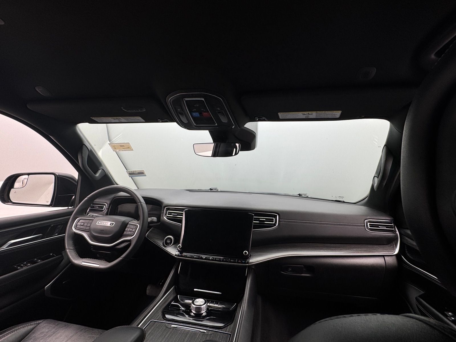 Thumbnail: 2023 Jeep Wagoneer - 2