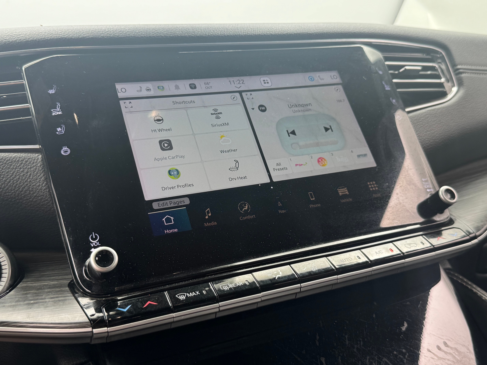 Thumbnail: 2023 Jeep Wagoneer - 3