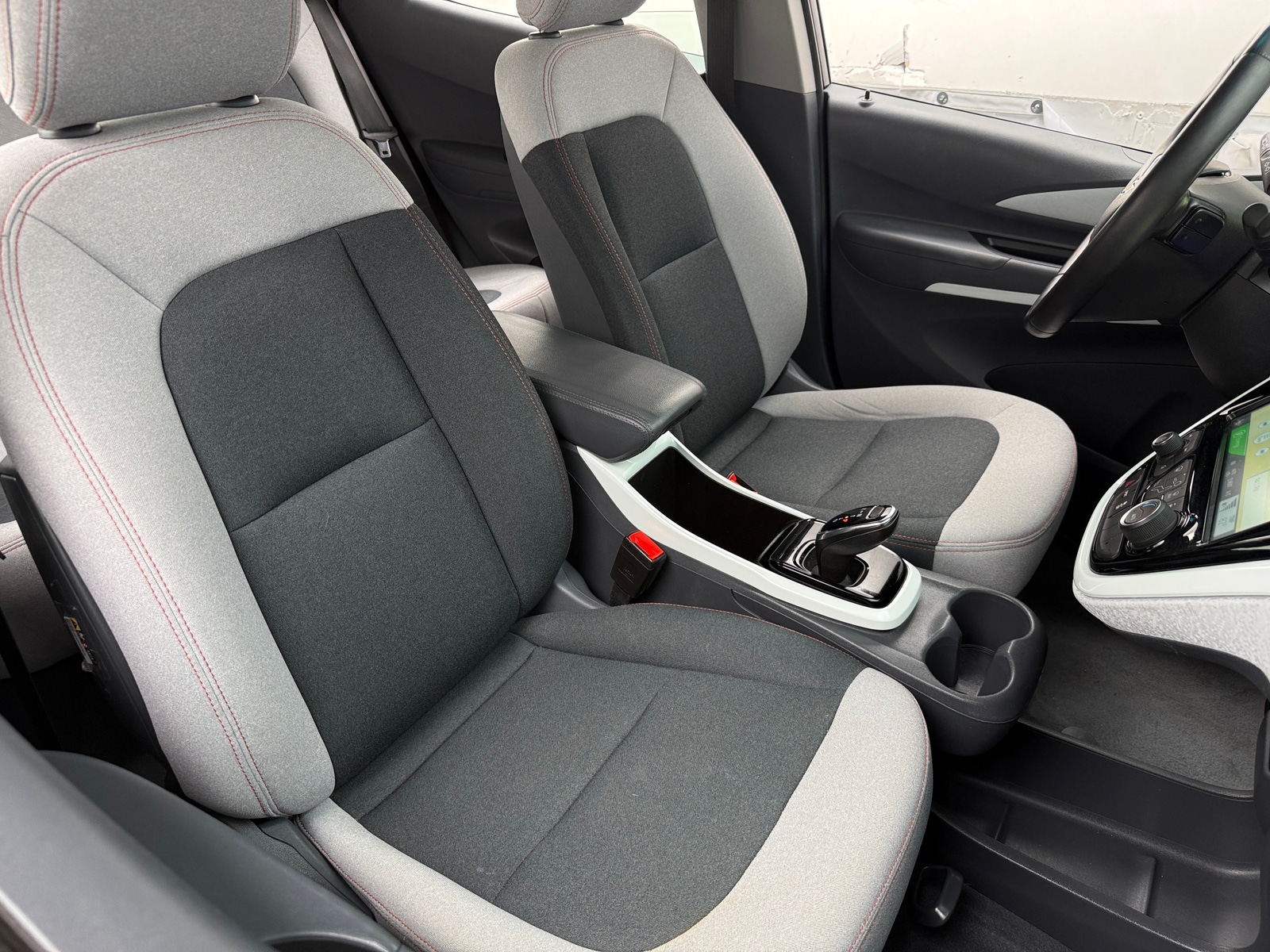 Thumbnail: 2021 Chevrolet Bolt EV - 2