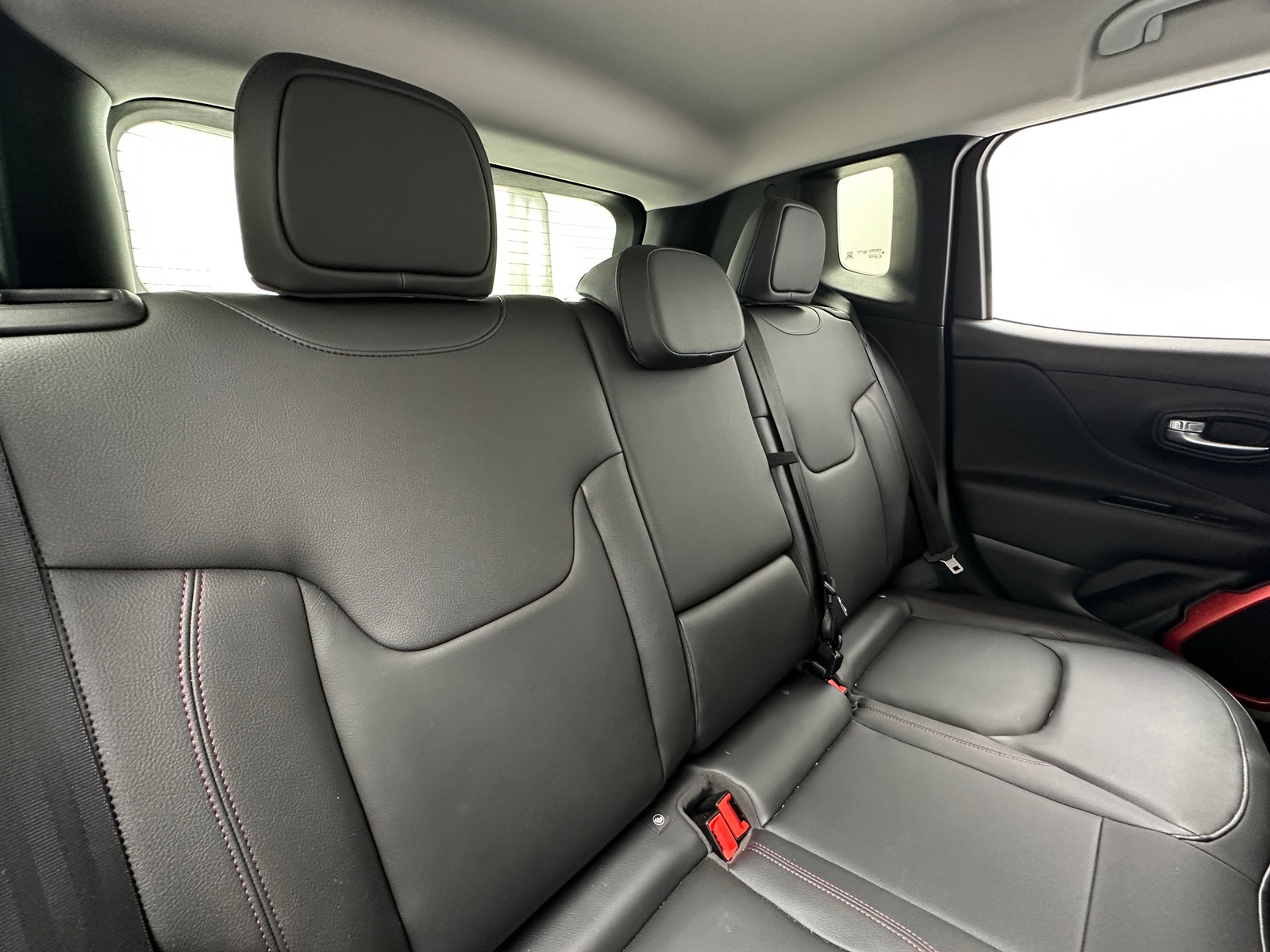 Thumbnail: 2017 Jeep Renegade - 5