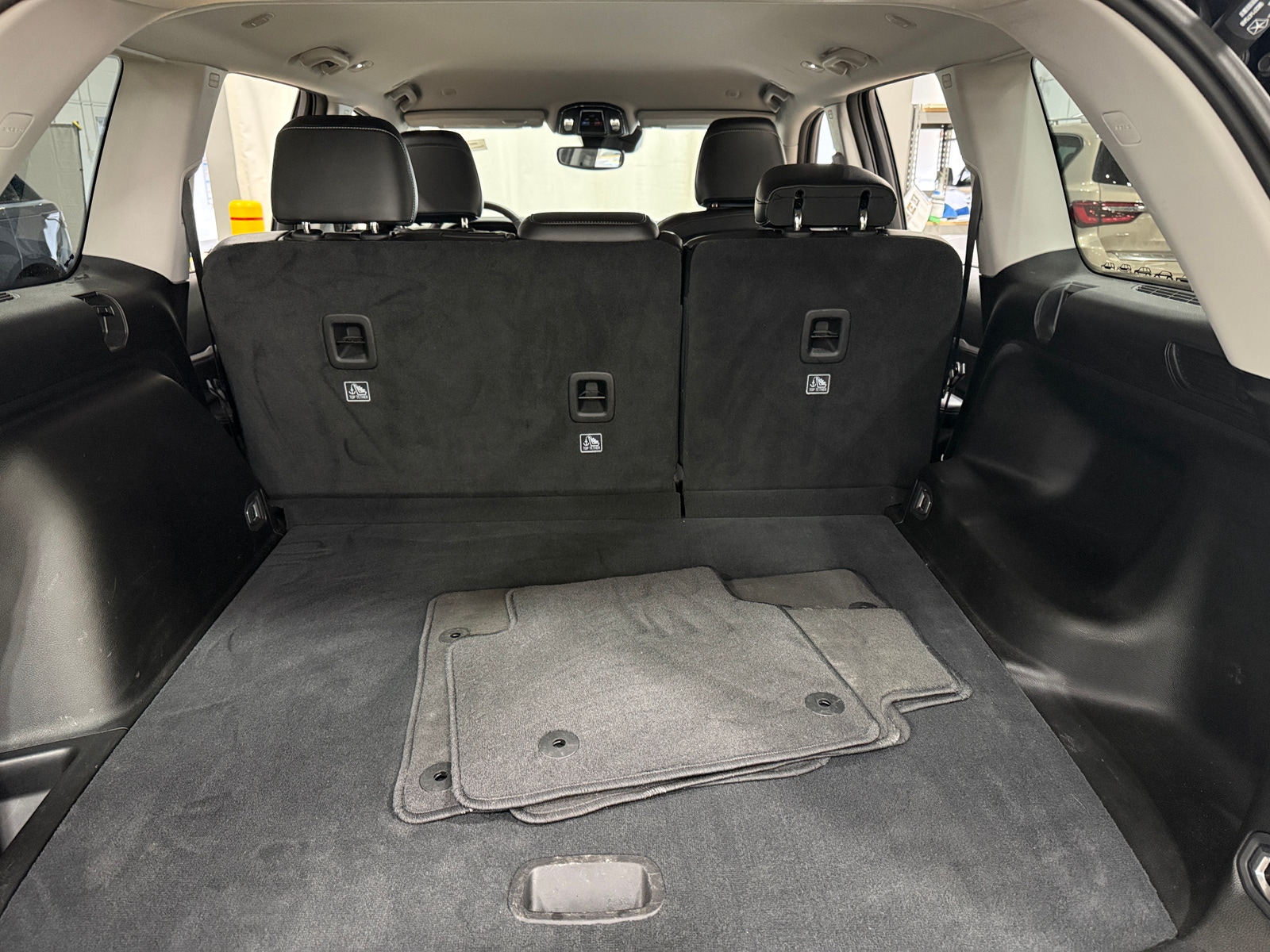 Thumbnail: 2023 Jeep Grand Cherokee - 6