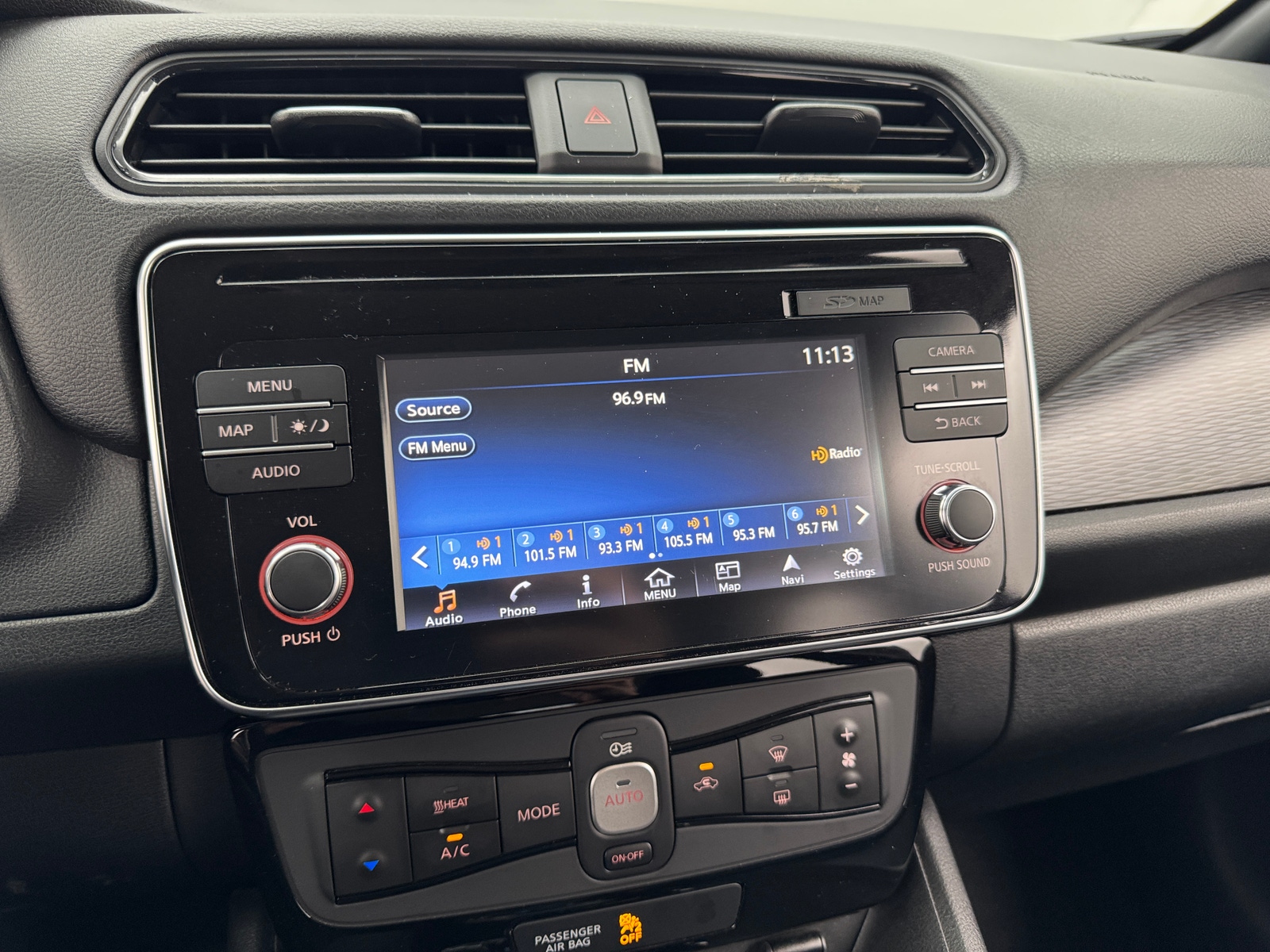 Thumbnail: 2019 Nissan Leaf - 4