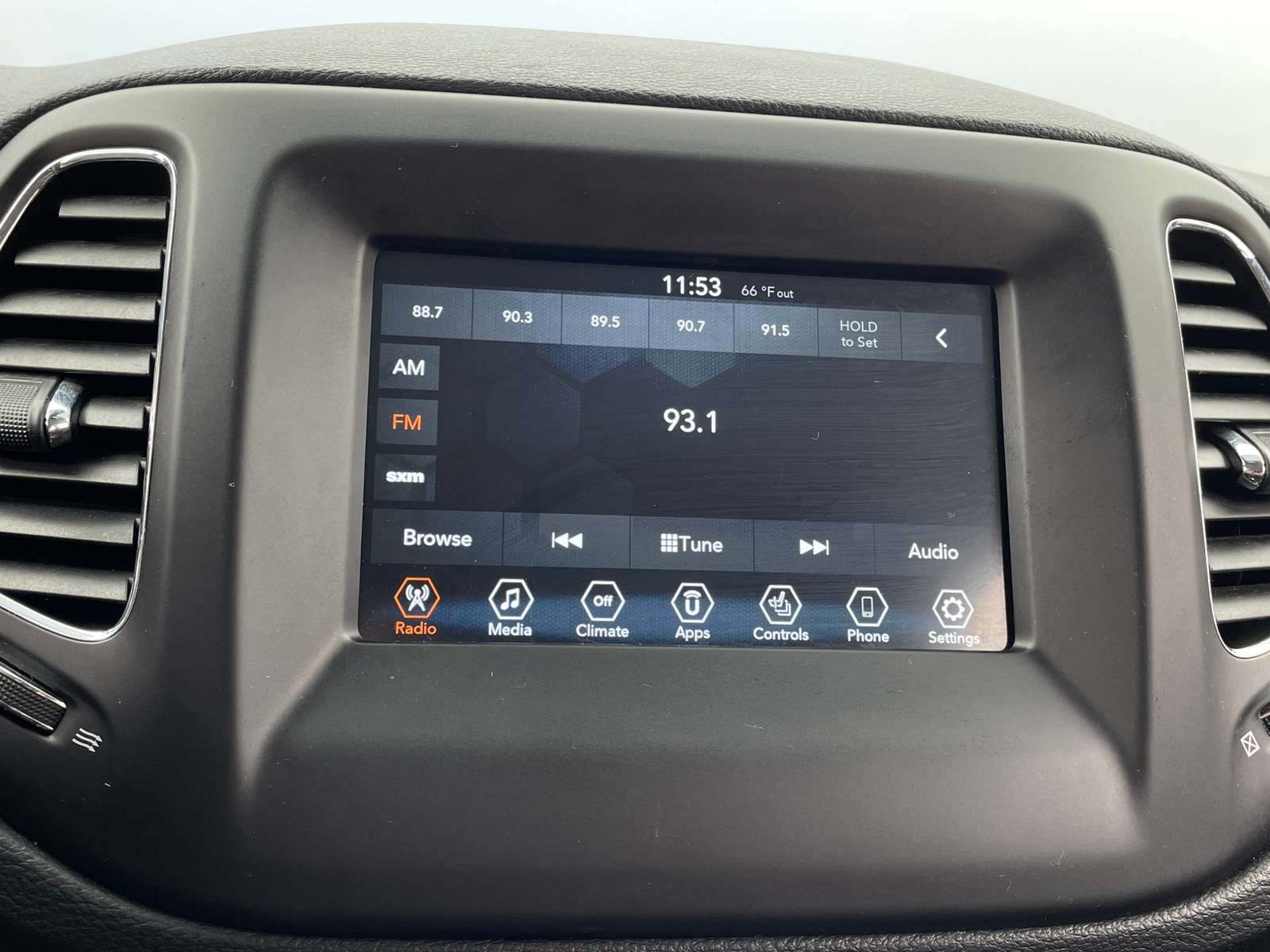 Thumbnail: 2019 Jeep Compass - 4