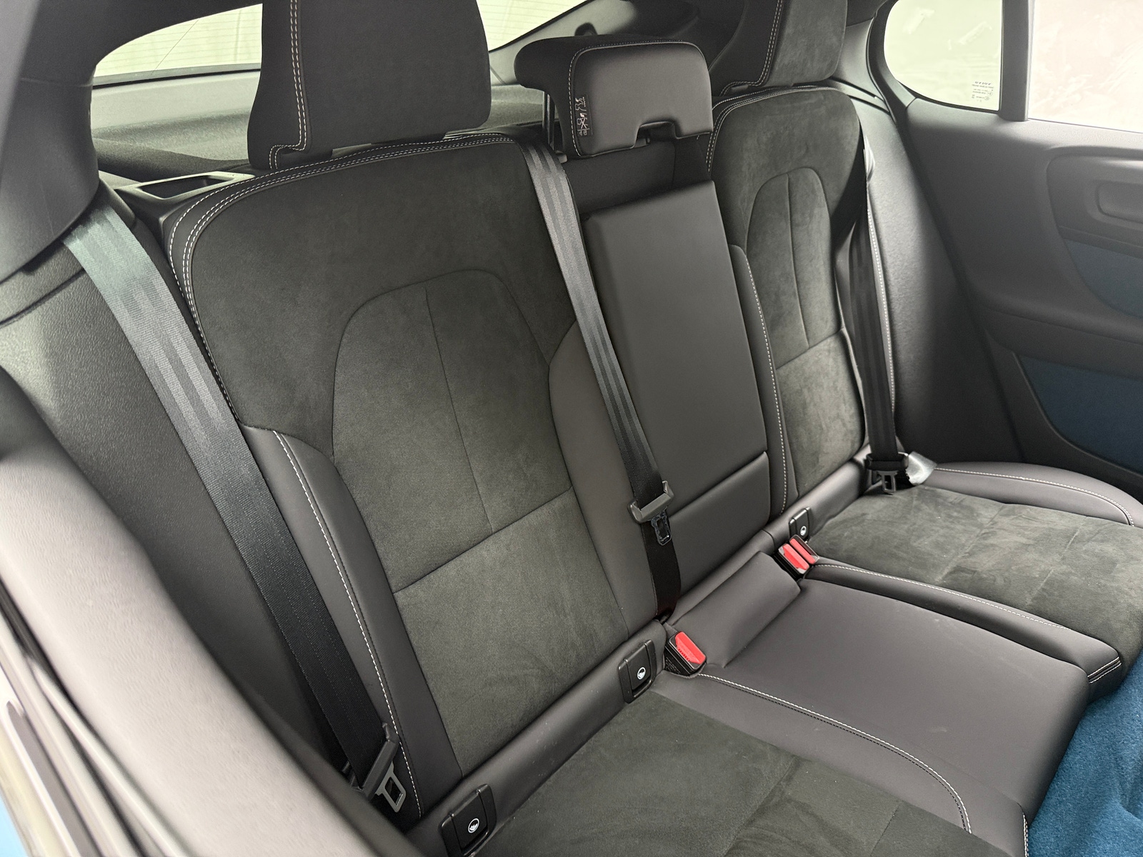 Thumbnail: 2023 Volvo C40 - 6