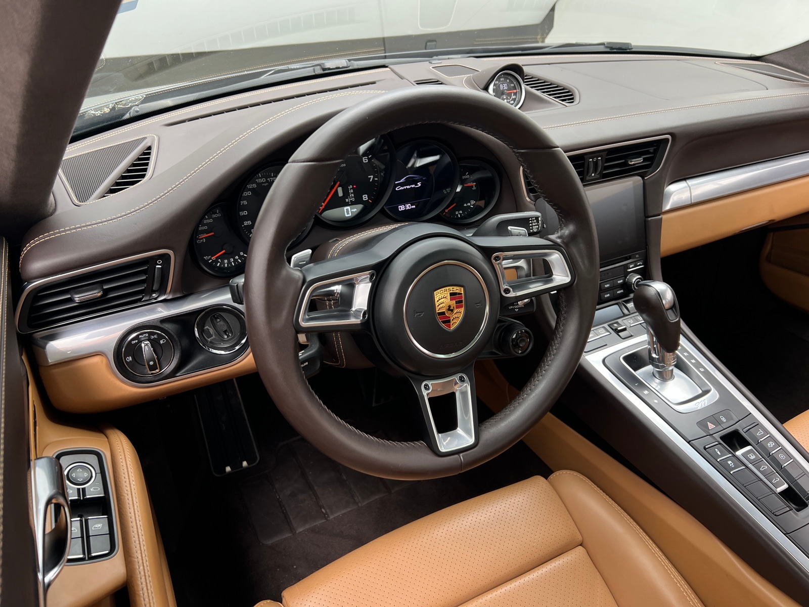 Thumbnail: 2017 Porsche 911 - 3