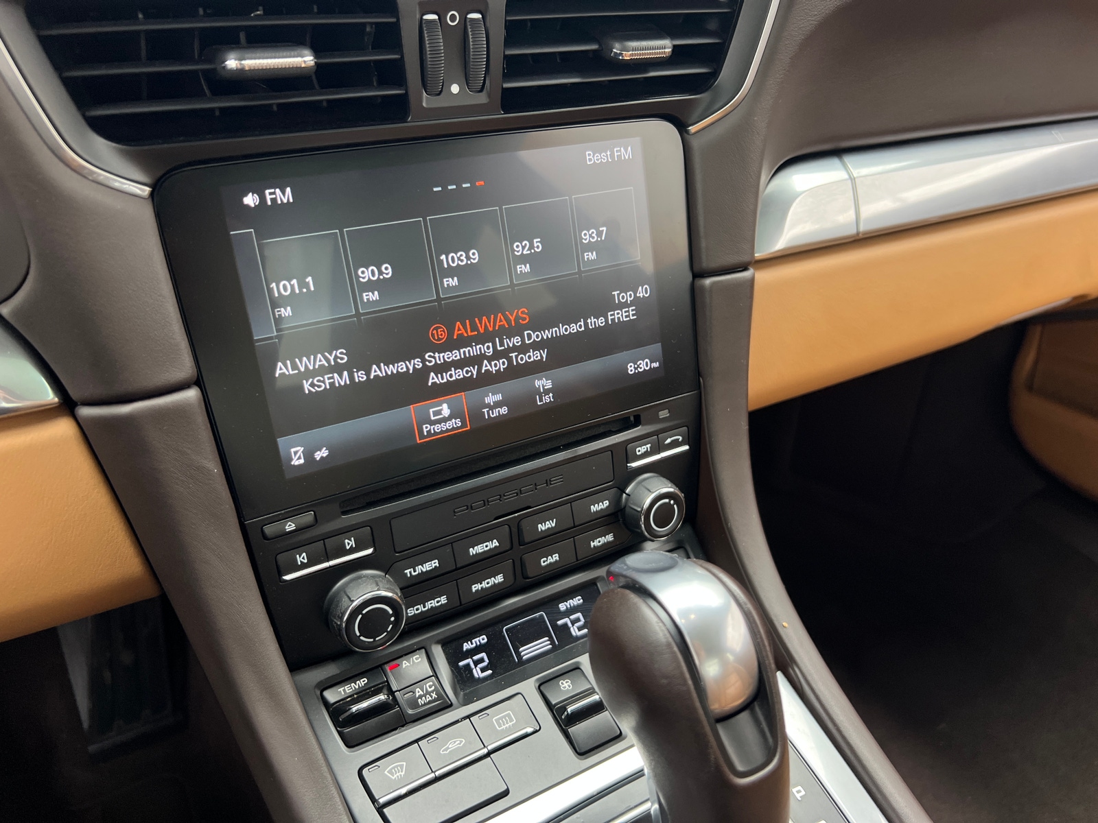 Thumbnail: 2017 Porsche 911 - 2